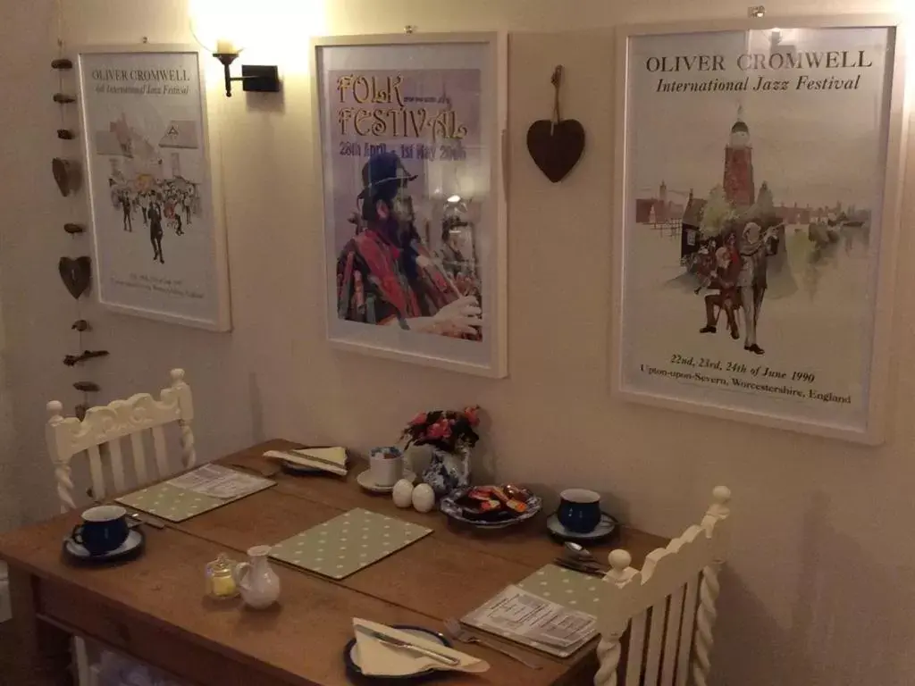 Dining area, Restaurant/Places to Eat in Old Street B&B