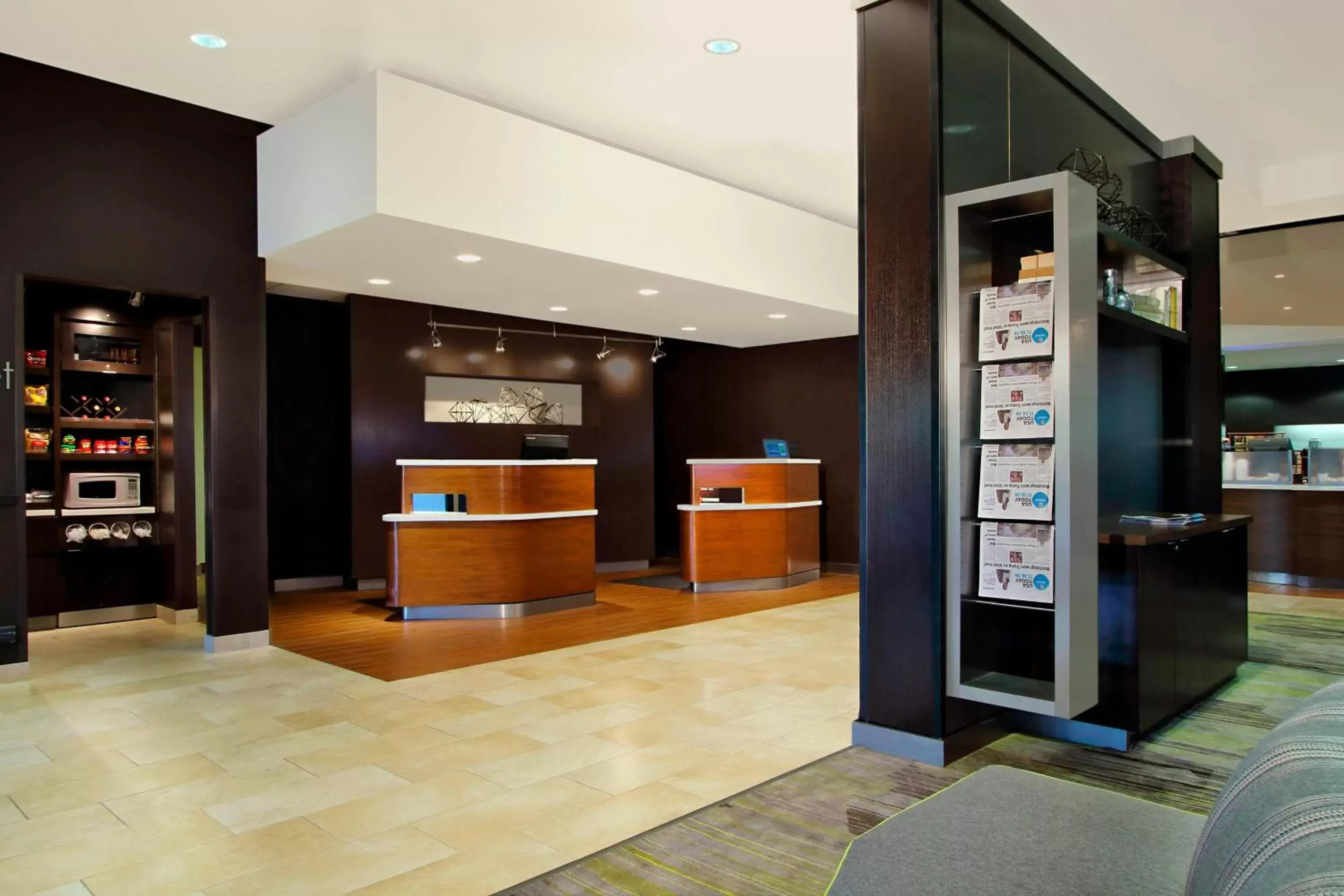 Decorative detail, Lobby/Reception in Courtyard by Marriott Cocoa Beach Cape Canaveral