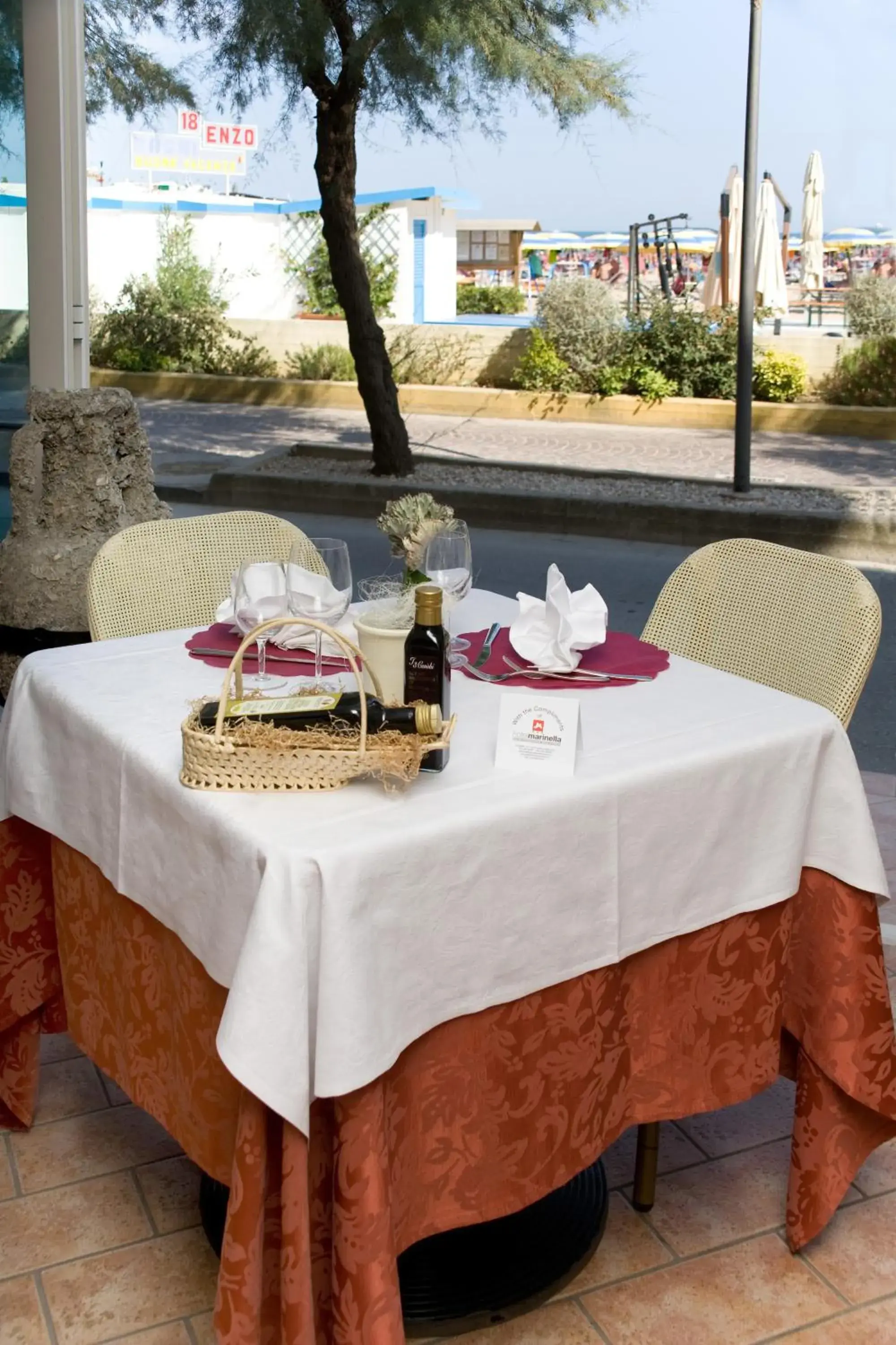 Restaurant/Places to Eat in Hotel Resort Marinella