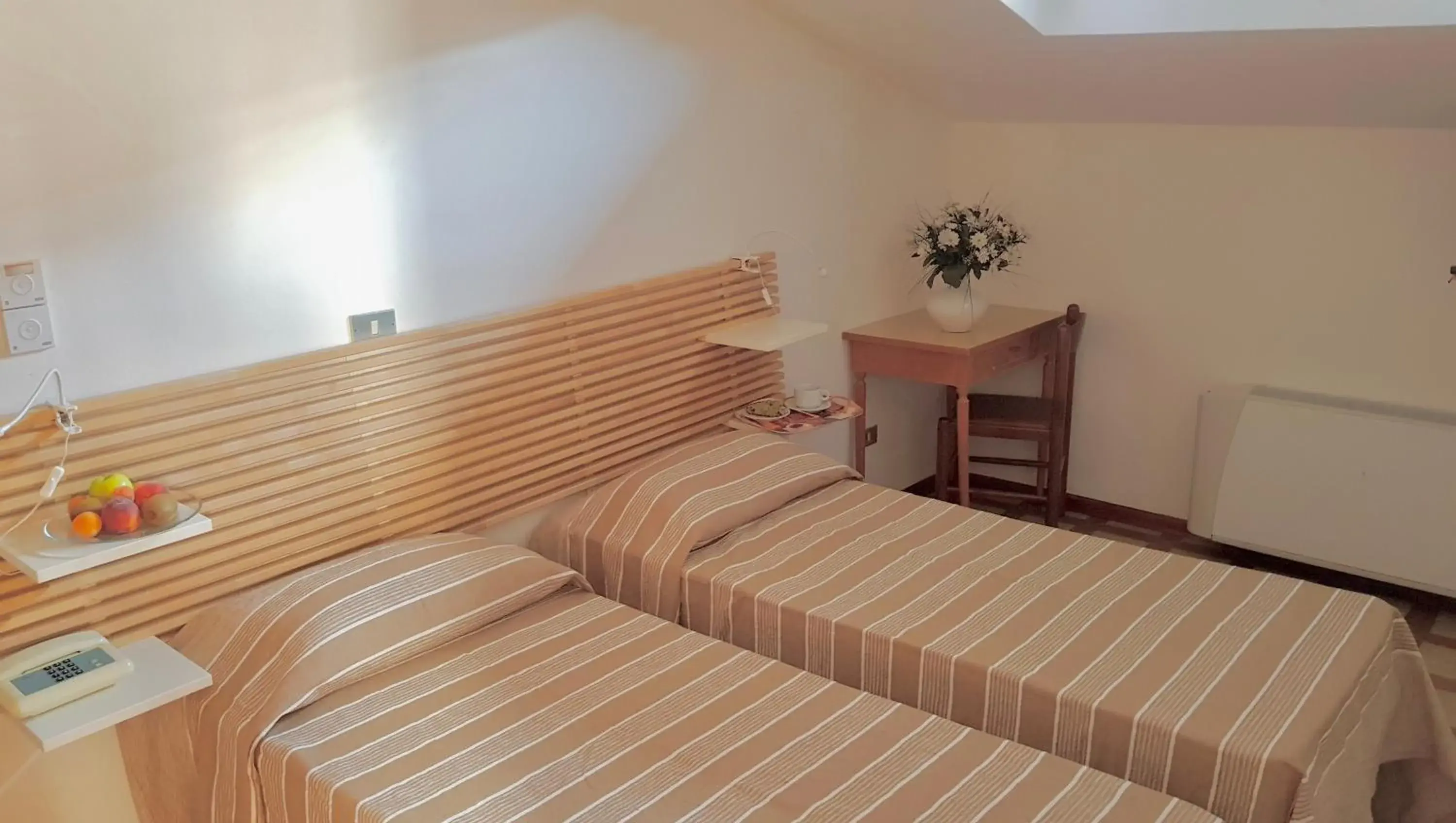 Bedroom, Bed in Albergo Natucci