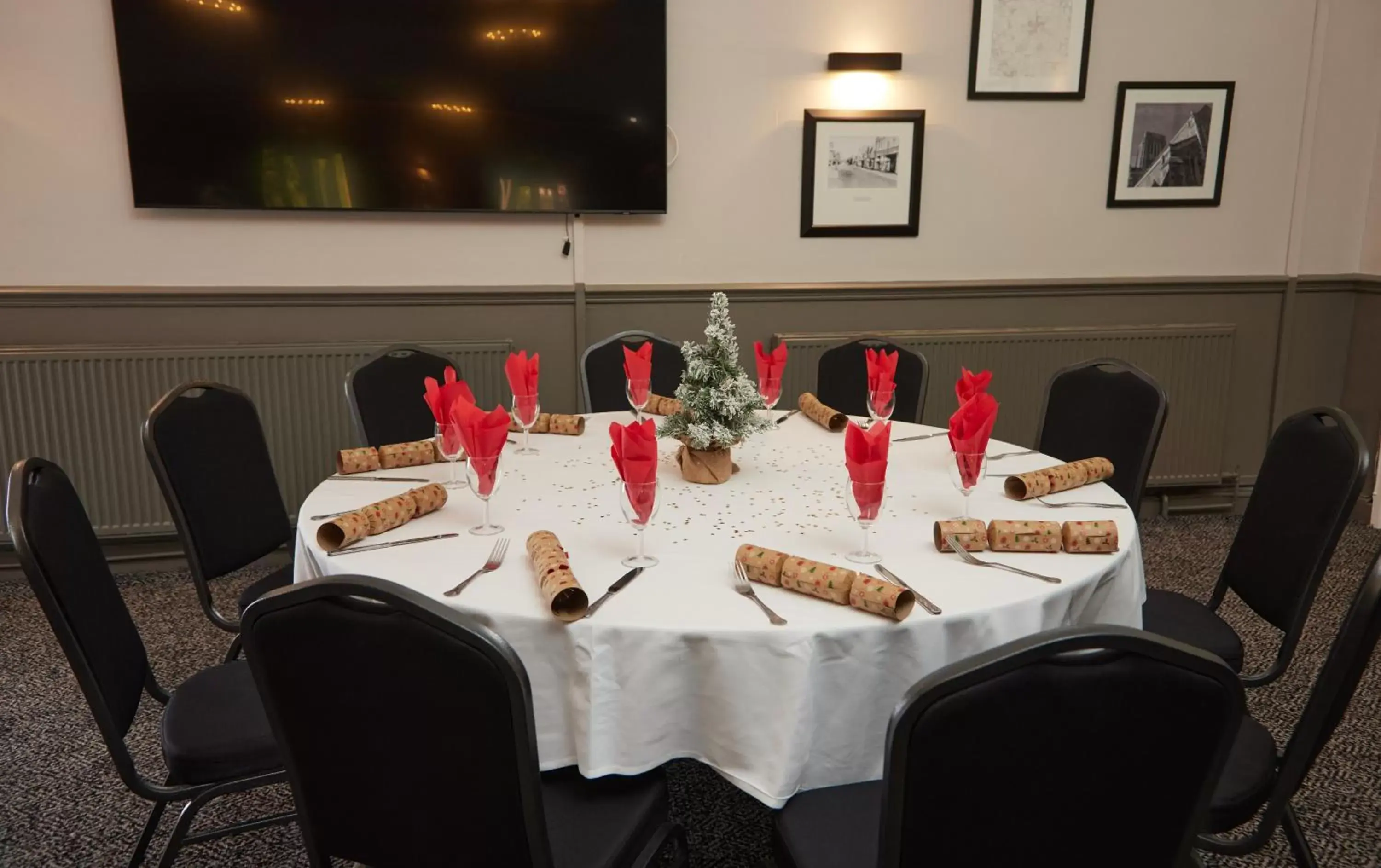 Banquet/Function facilities, Restaurant/Places to Eat in Charnwood Arms