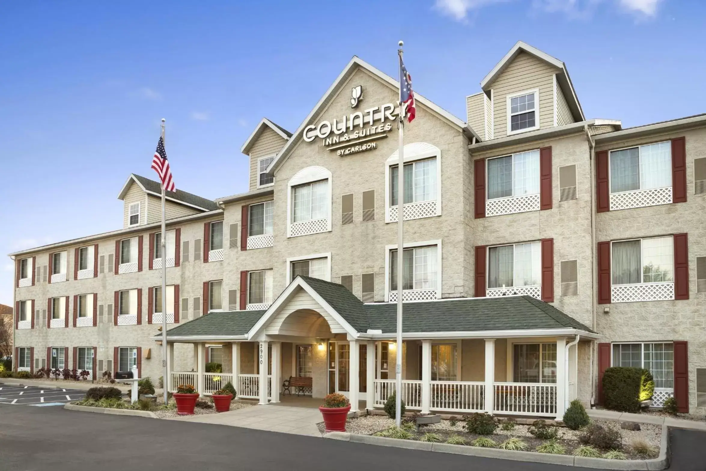 Facade/entrance, Property Building in Country Inn & Suites by Radisson, Columbus Airport, OH
