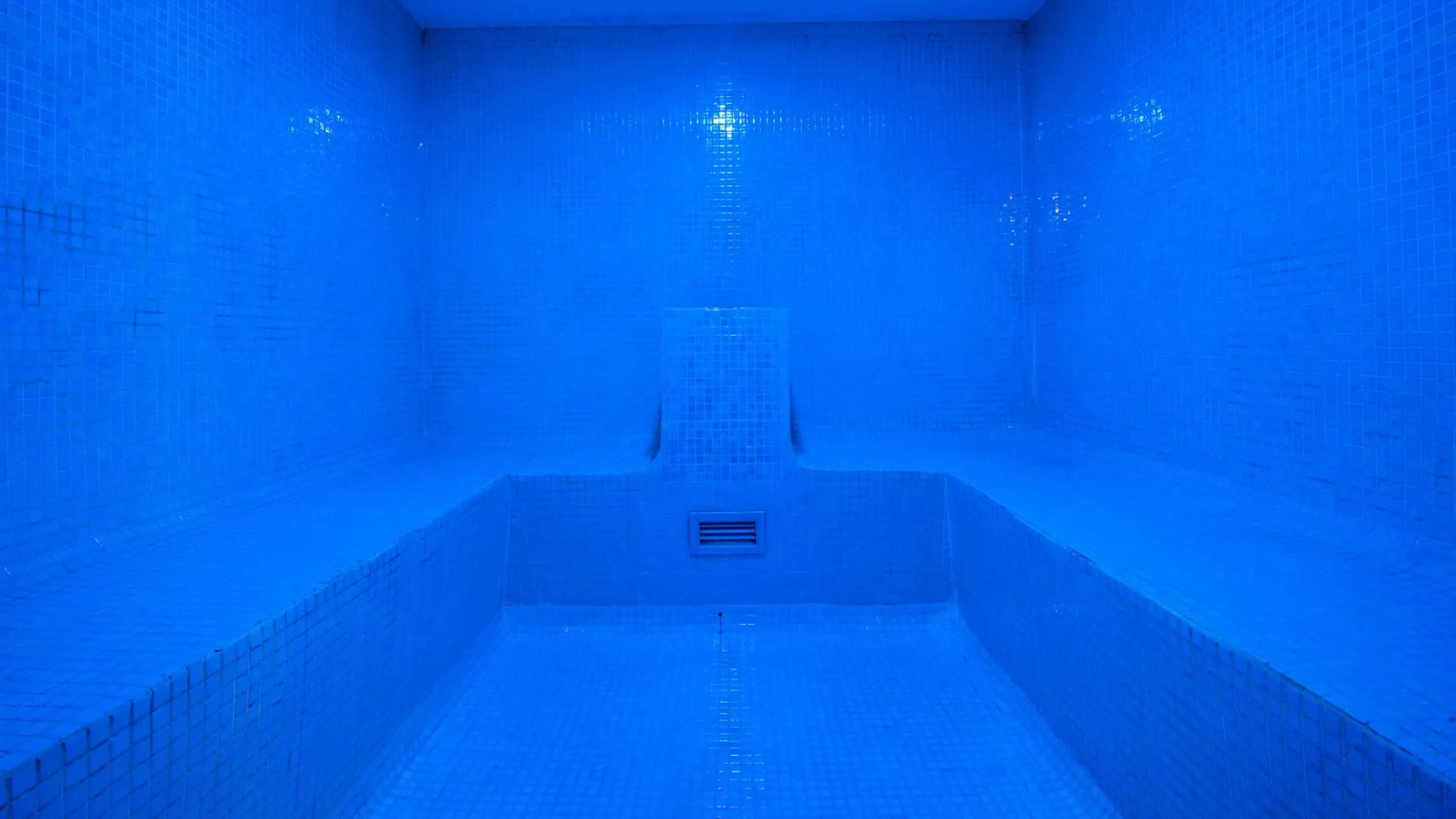 Steam room in Grums Hotel & Spa