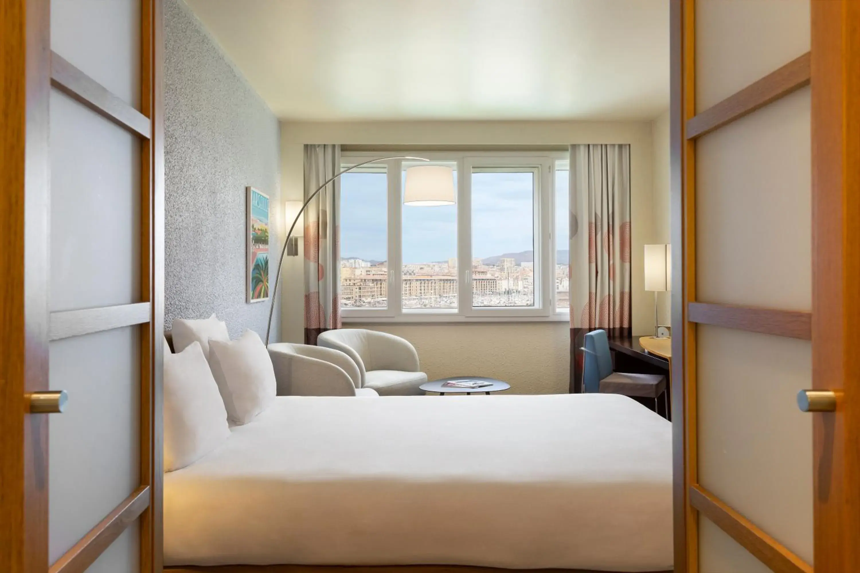 Bedroom in Novotel Marseille Vieux Port