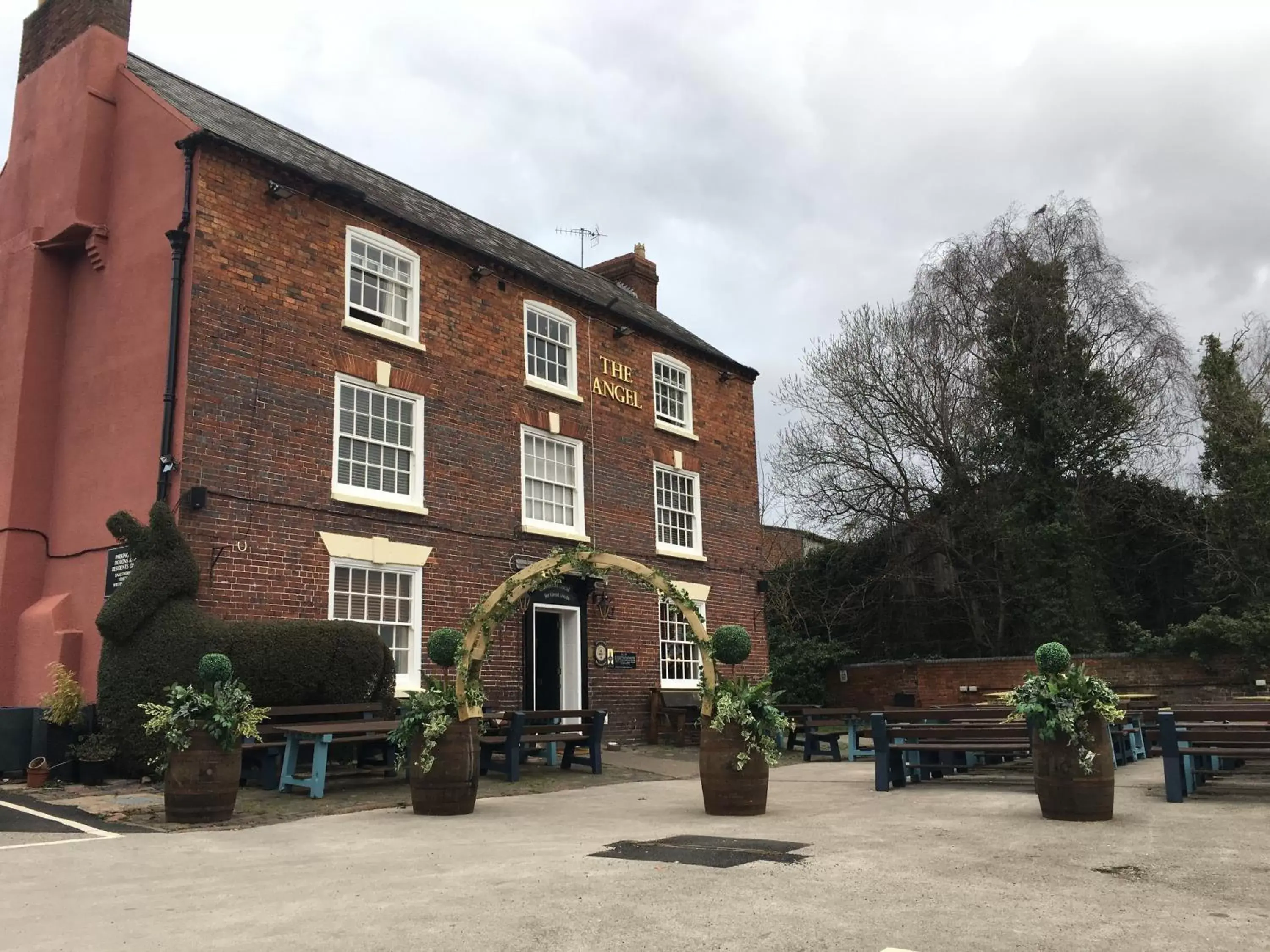 Property Building in The Angel Inn Stourport