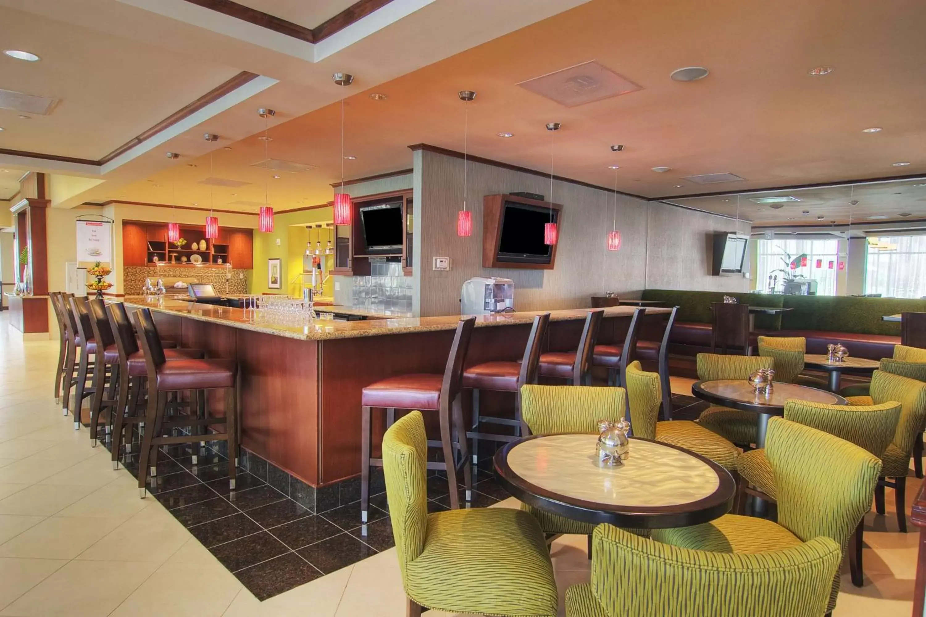Lounge or bar, Lounge/Bar in Hilton Garden Inn Houston-Pearland