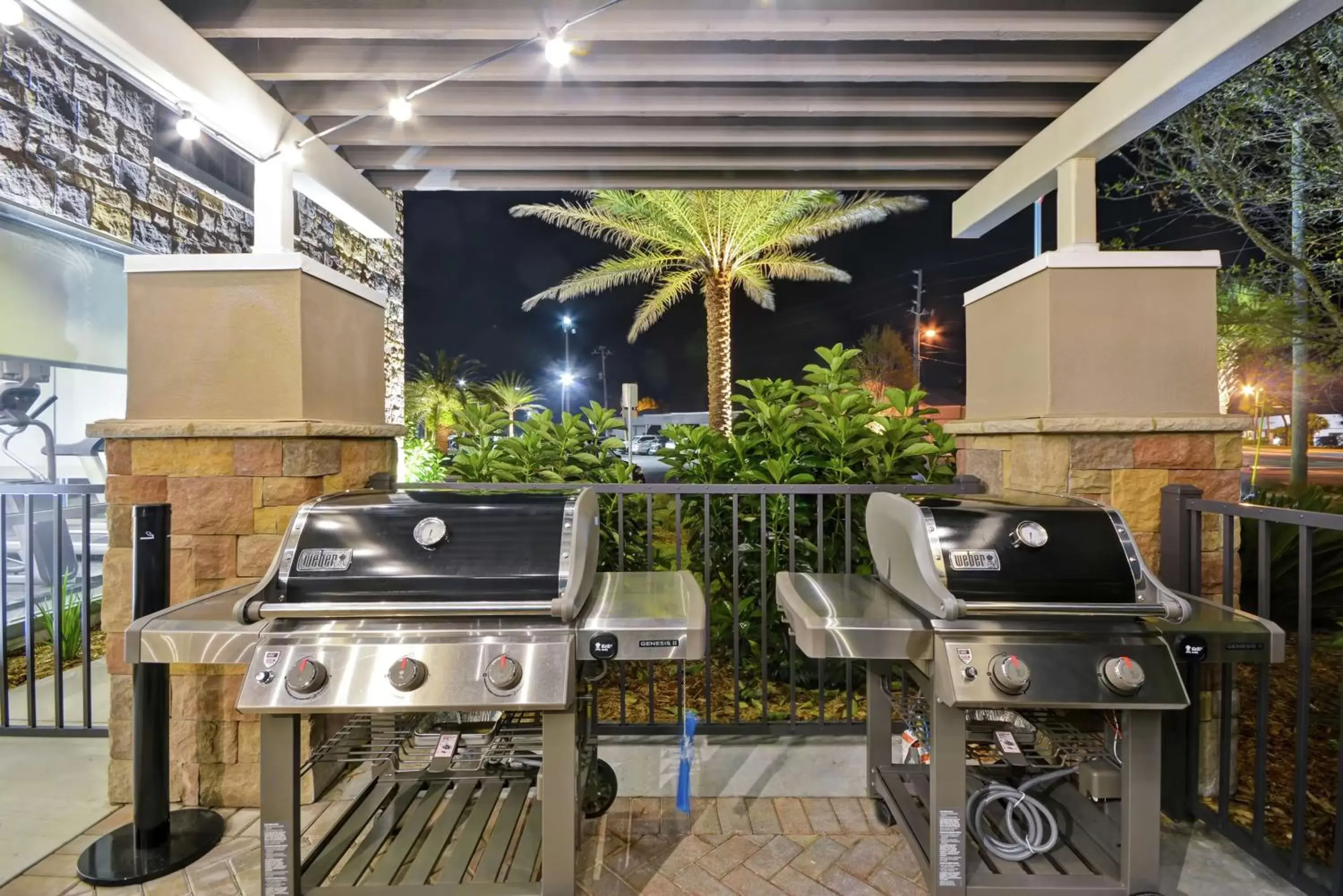 Property building, BBQ Facilities in Home2 Suites By Hilton St. Simons Island