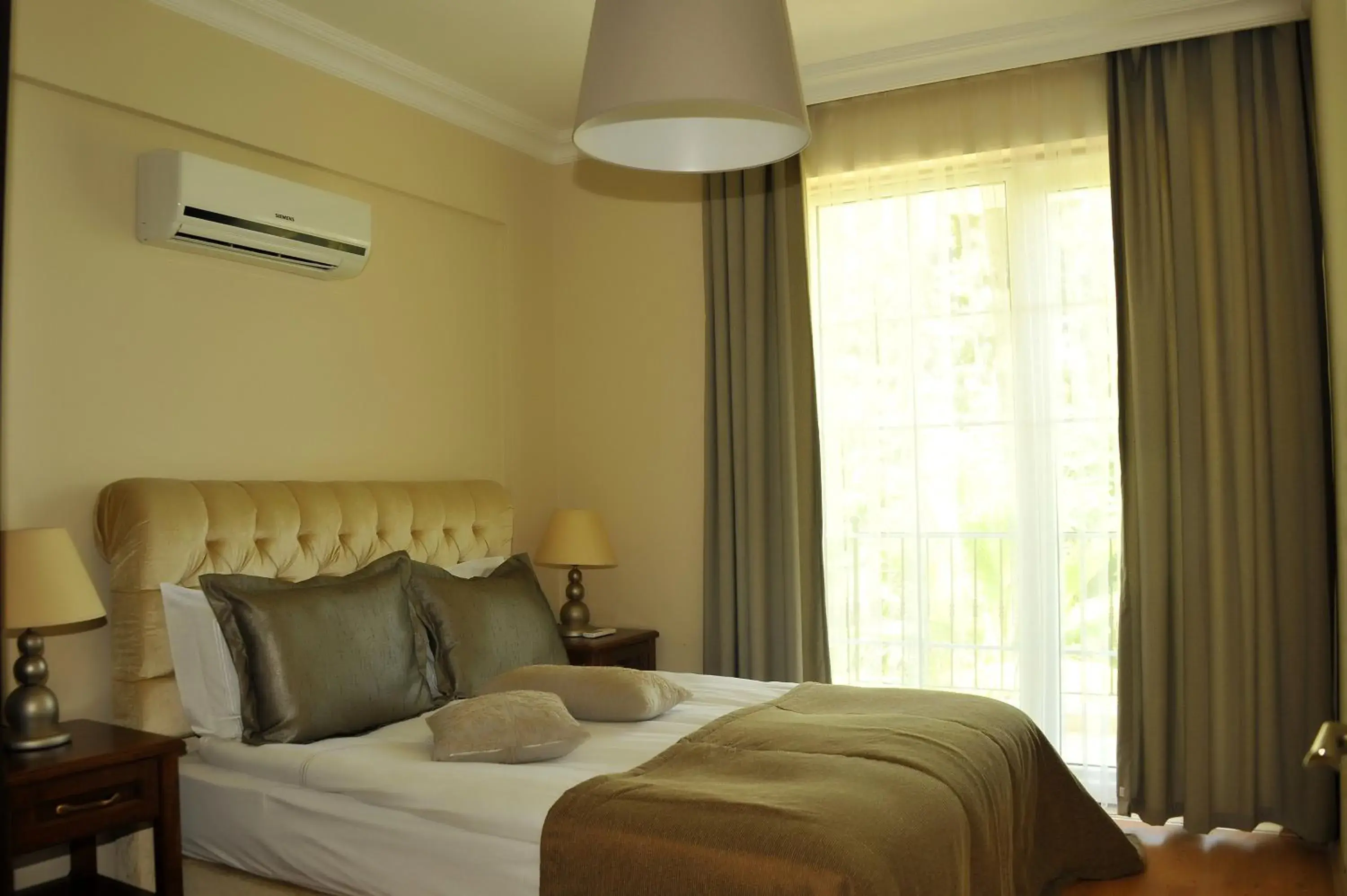 Bed in Kemer Residence