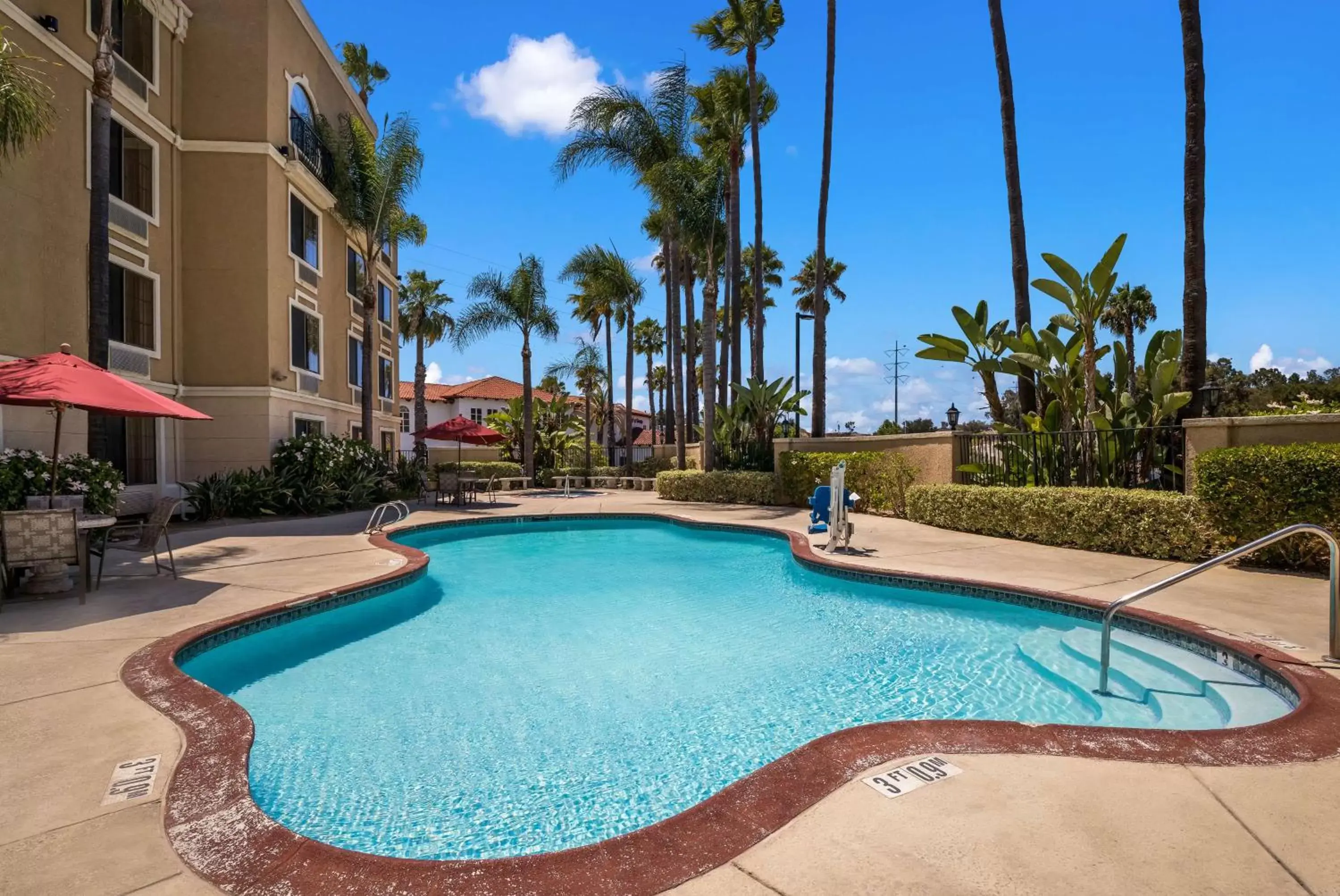 Pool view, Swimming Pool in Best Western Escondido Hotel