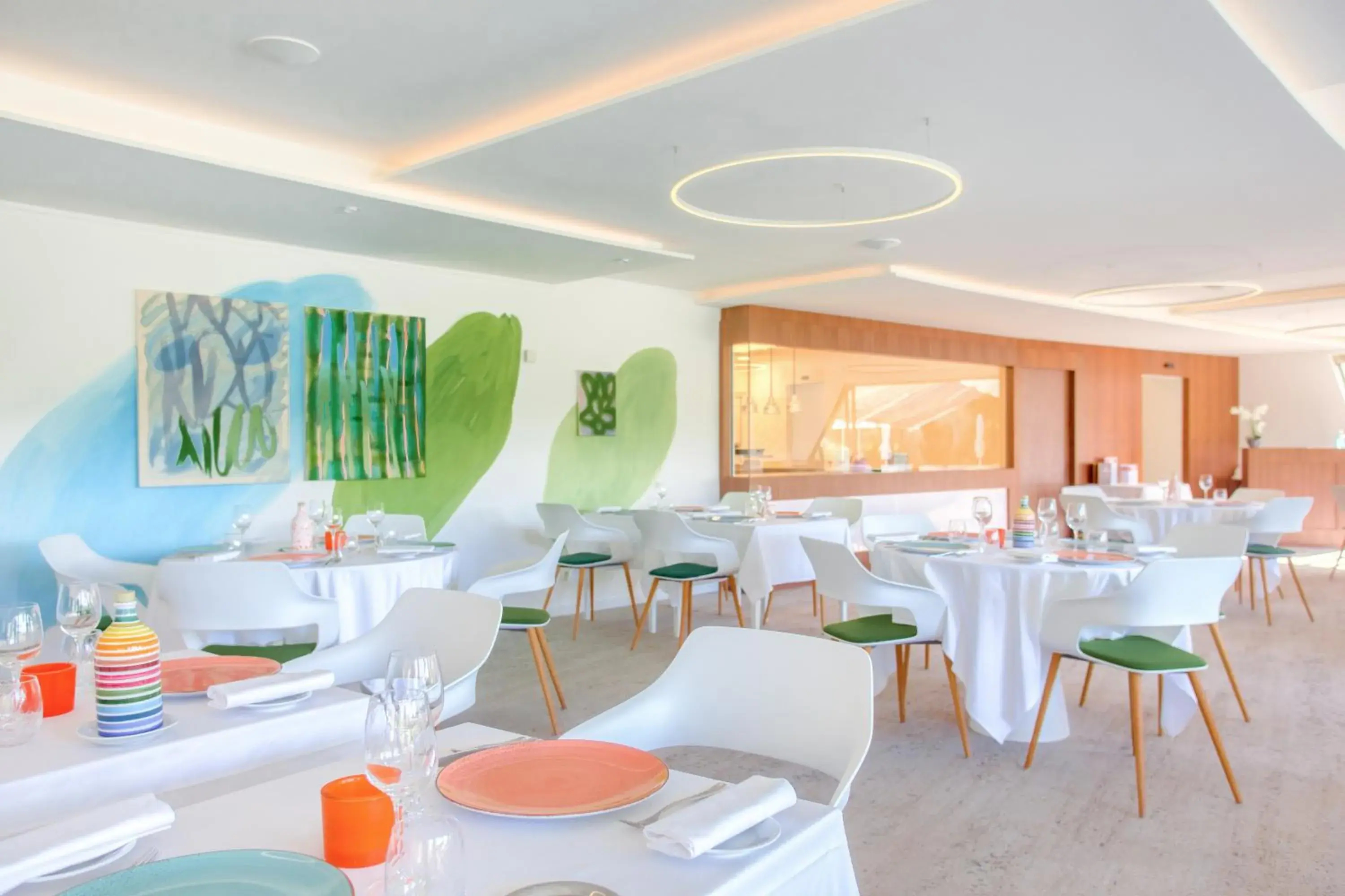 Restaurant/Places to Eat in Hotel Restaurant La Vague de Saint Paul & Spa