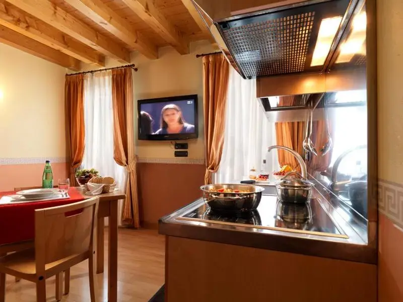 Kitchen or kitchenette, Kitchen/Kitchenette in Hotel & Residence Roma