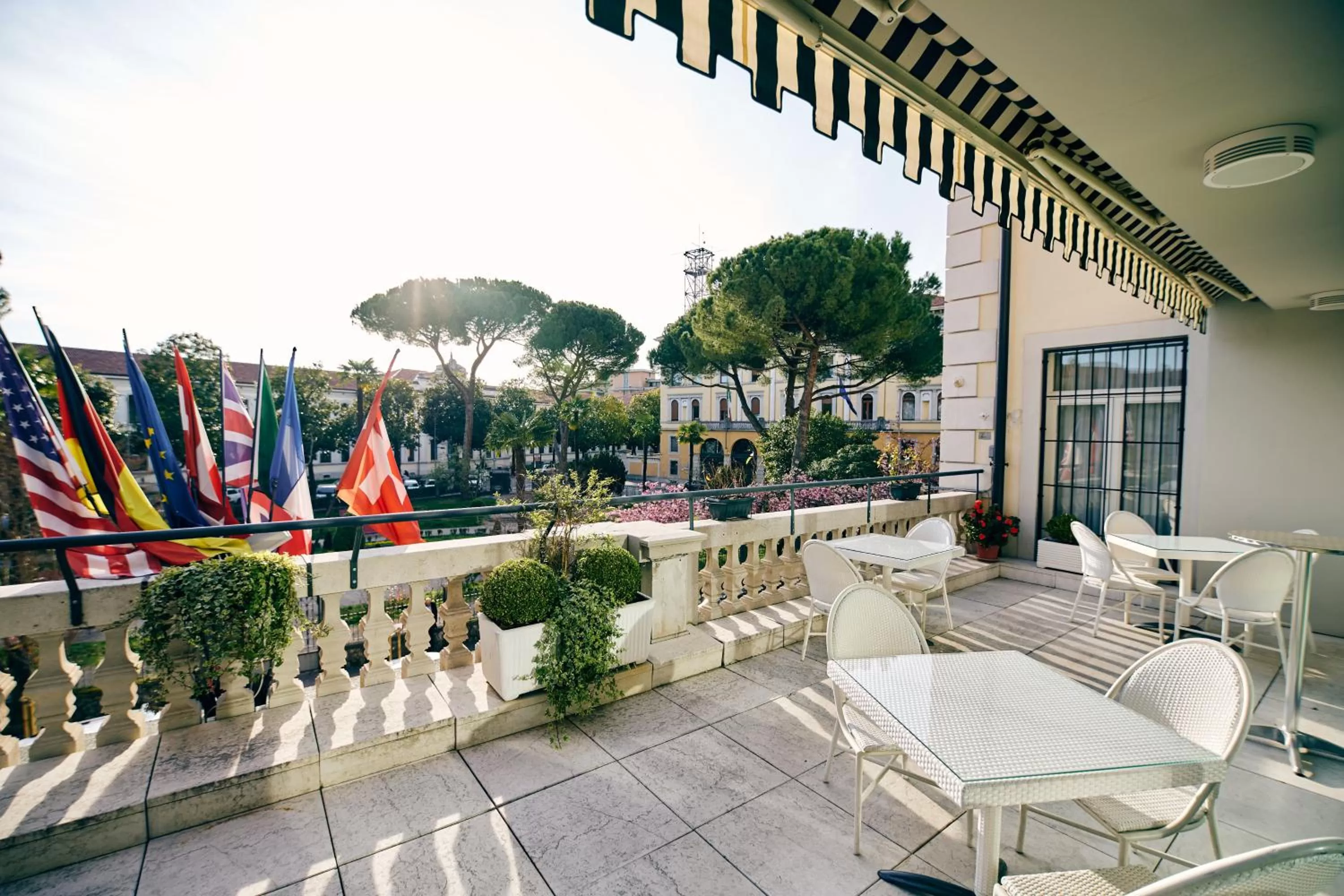 Balcony/Terrace in Ambassador Palace Hotel