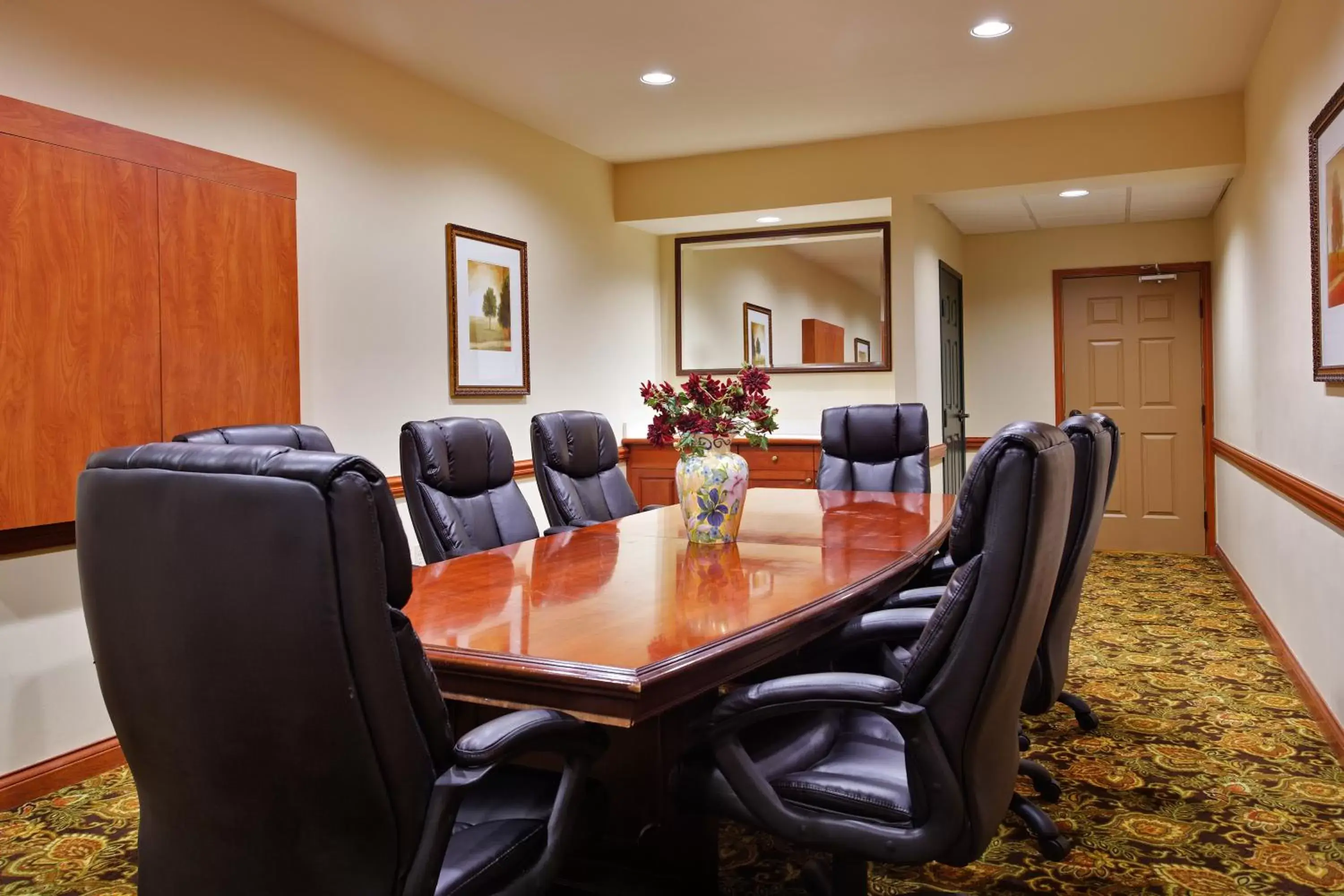 Business facilities in Country Inn & Suites by Radisson, Louisville South, KY