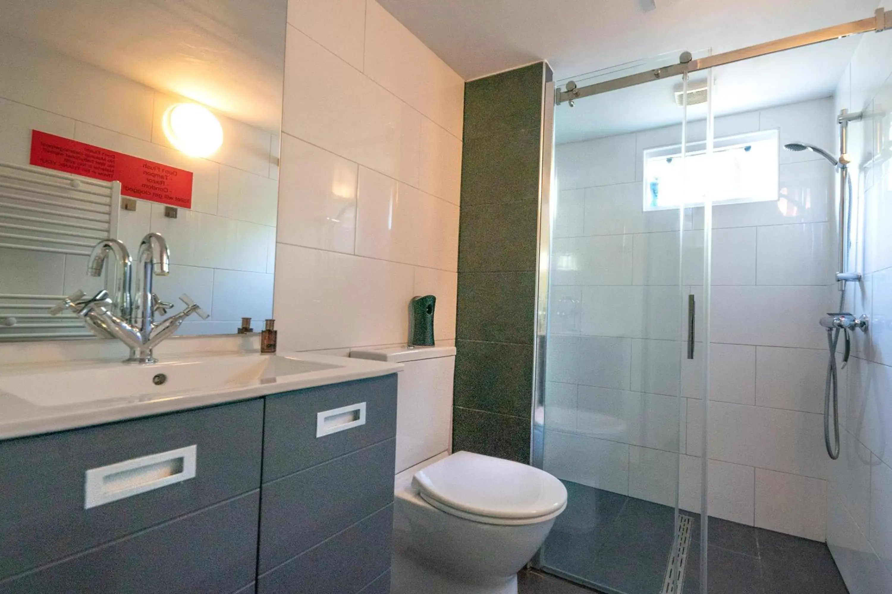 Shower, Bathroom in Amsterdam Houseboat amstel
