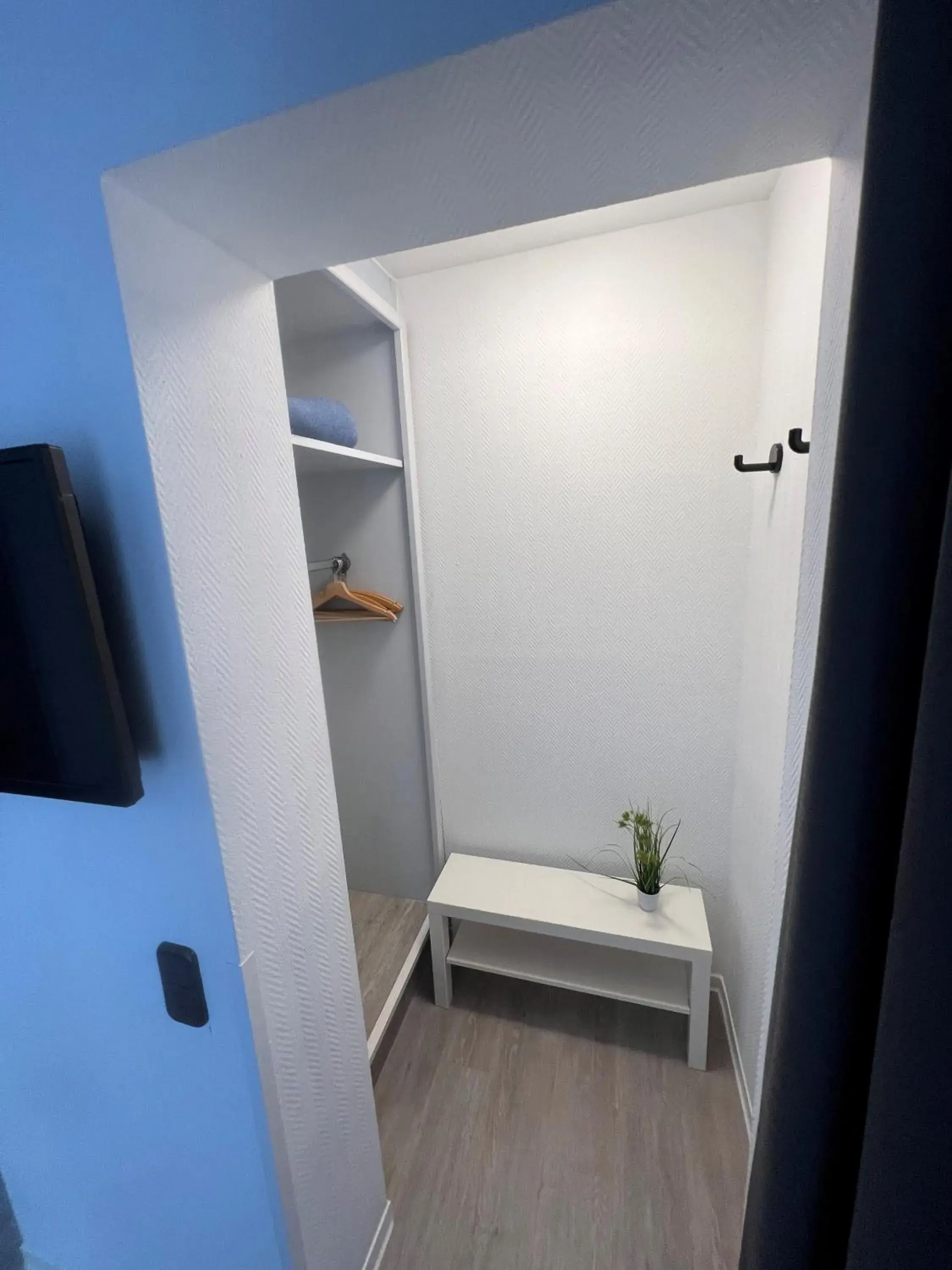 wardrobe, Bathroom in Hotel Bitzer Superior Backnang City