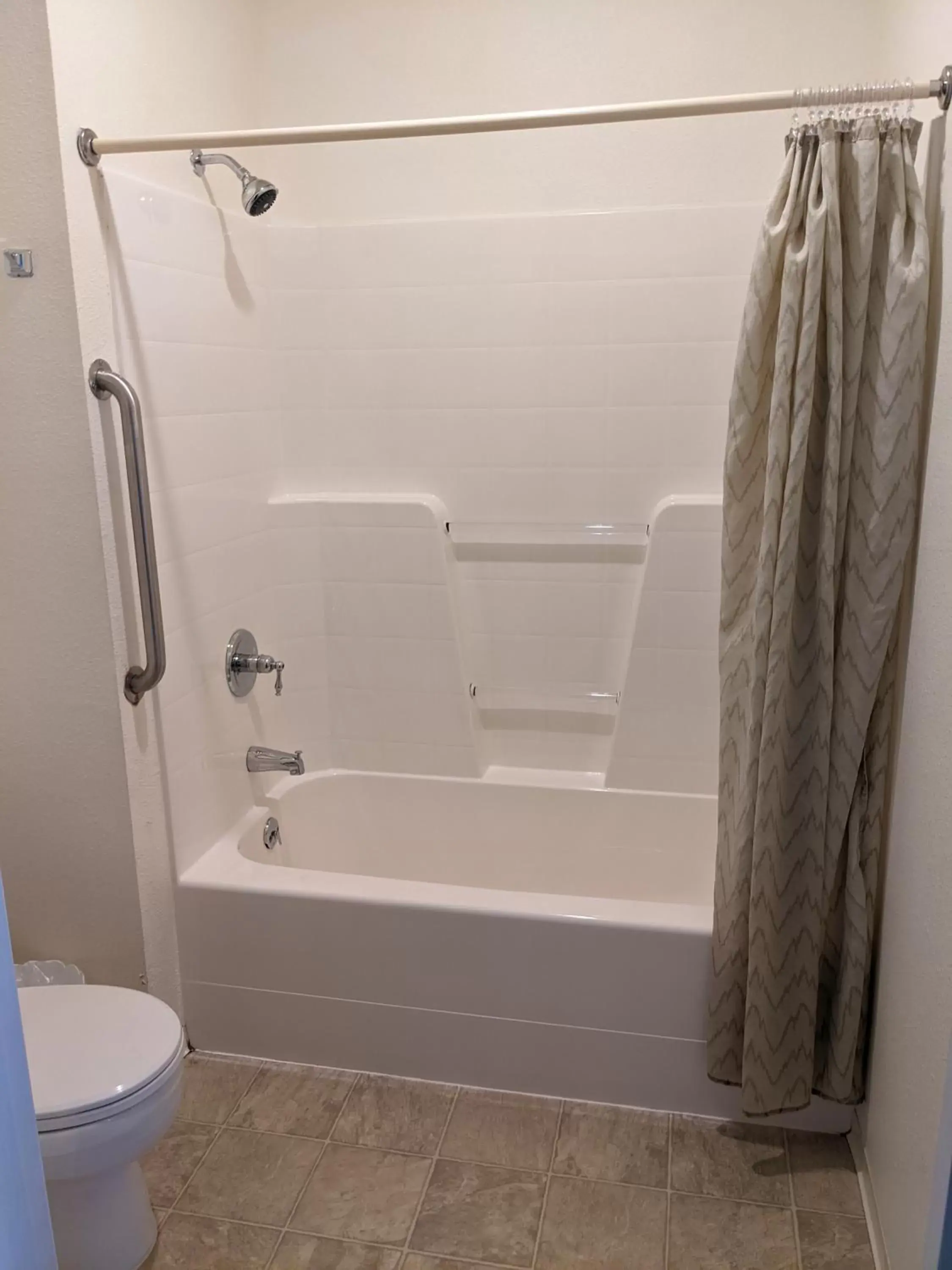 Standard King Room in Lighthouse Inn Standard King Room in Lighthouse Inn