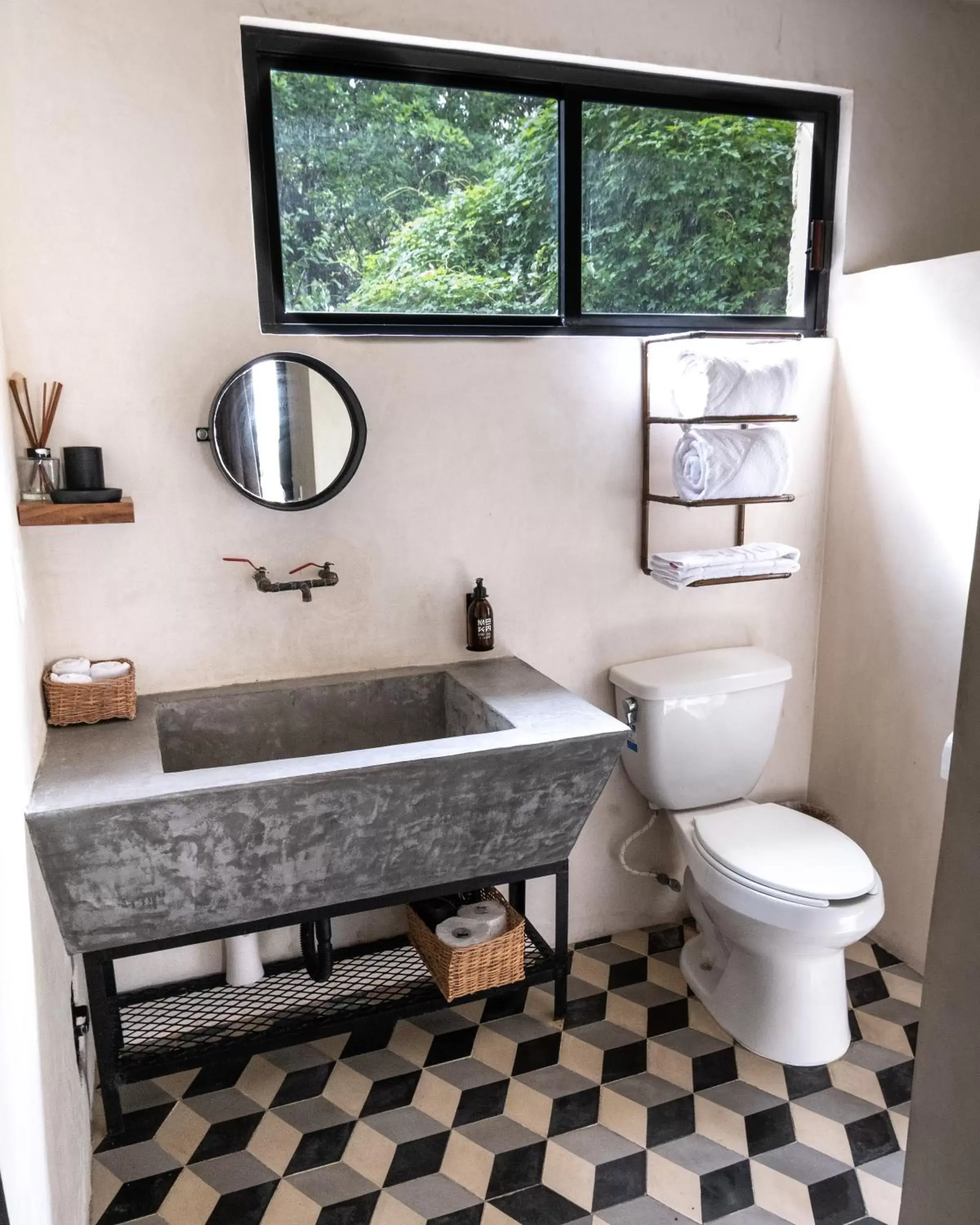 Toilet, Bathroom in Maka Hotel Boutique