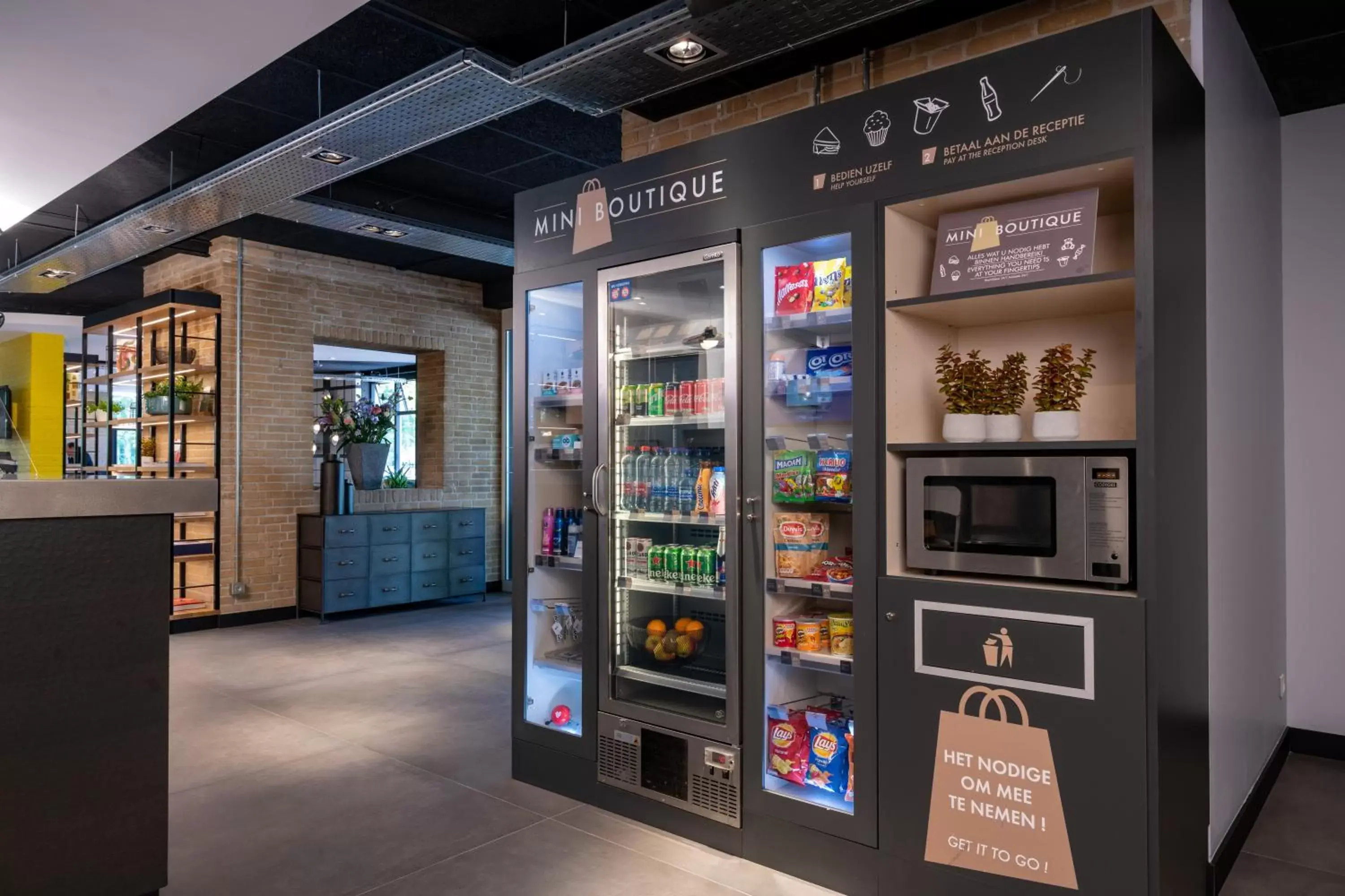 On-site shops in Campanile Hotel & Restaurant Amsterdam Zuid-Oost