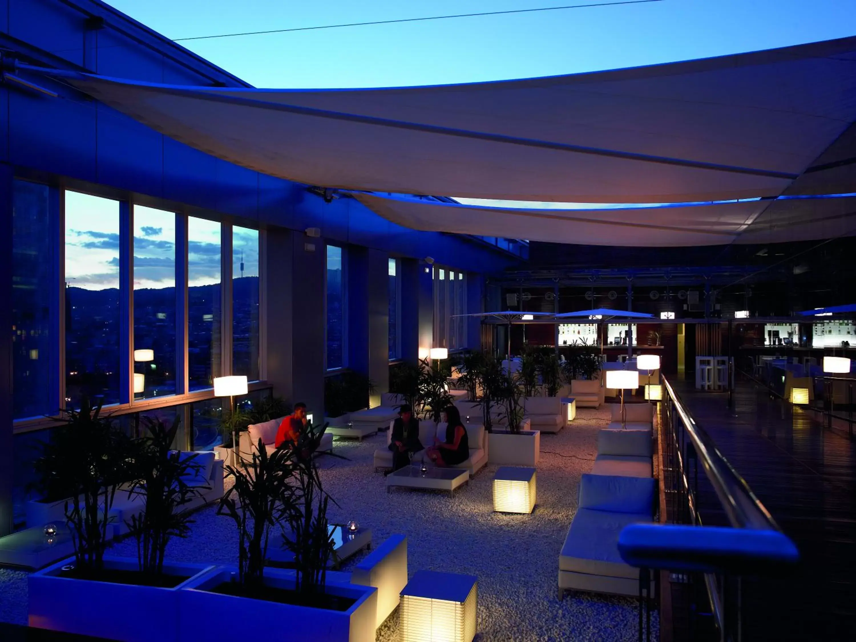 Balcony/Terrace, Restaurant/Places to Eat in Novotel Barcelona City