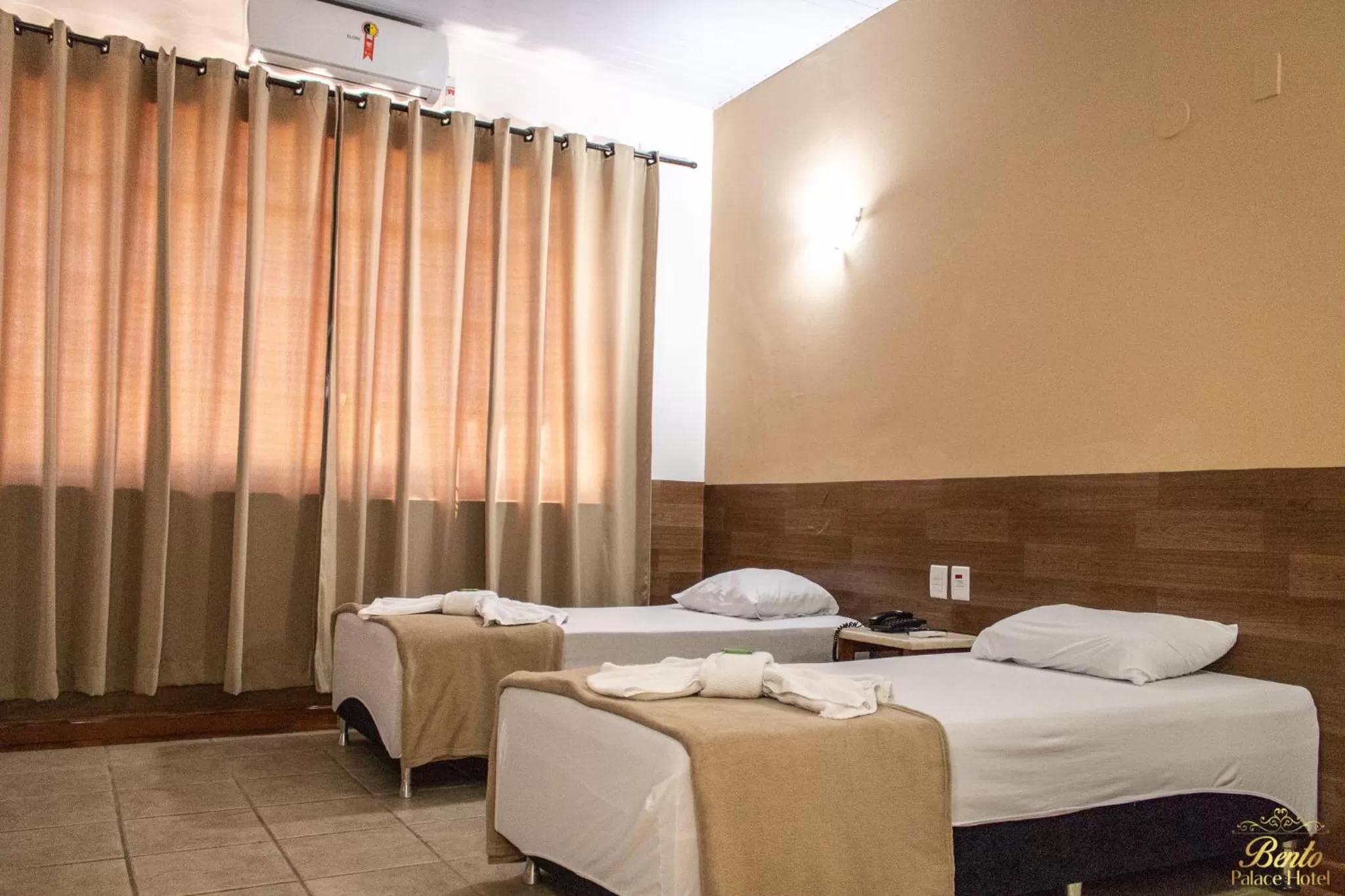 Bed in Bento palace hotel