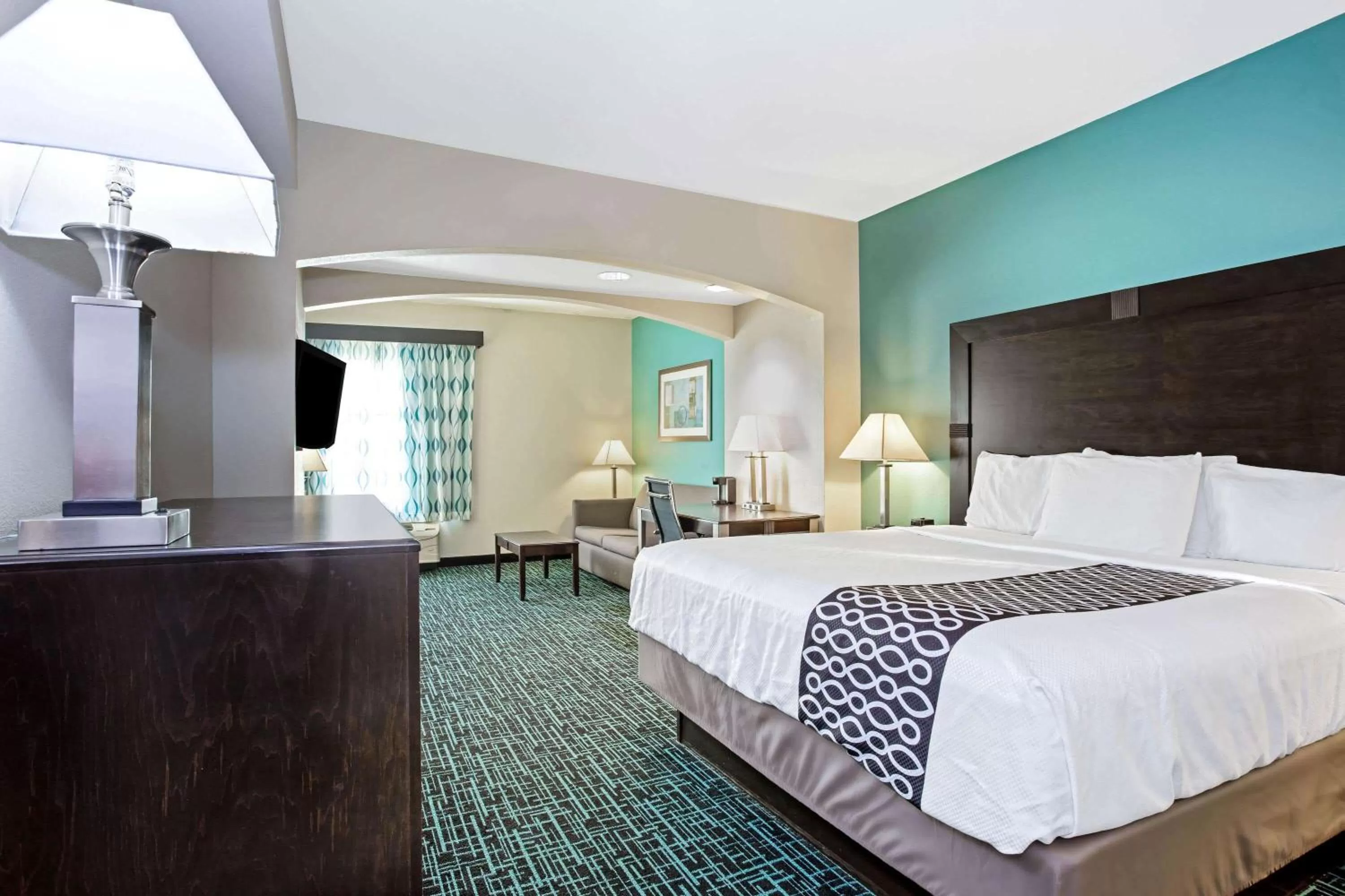 Photo of the whole room, Bed in La Quinta by Wyndham PCB Pier Park area
