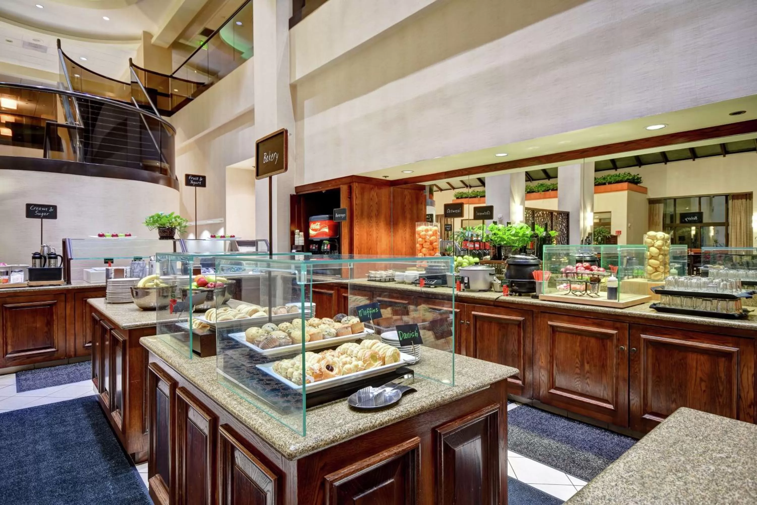 Food and drinks in Embassy Suites by Hilton Santa Clara Silicon Valley