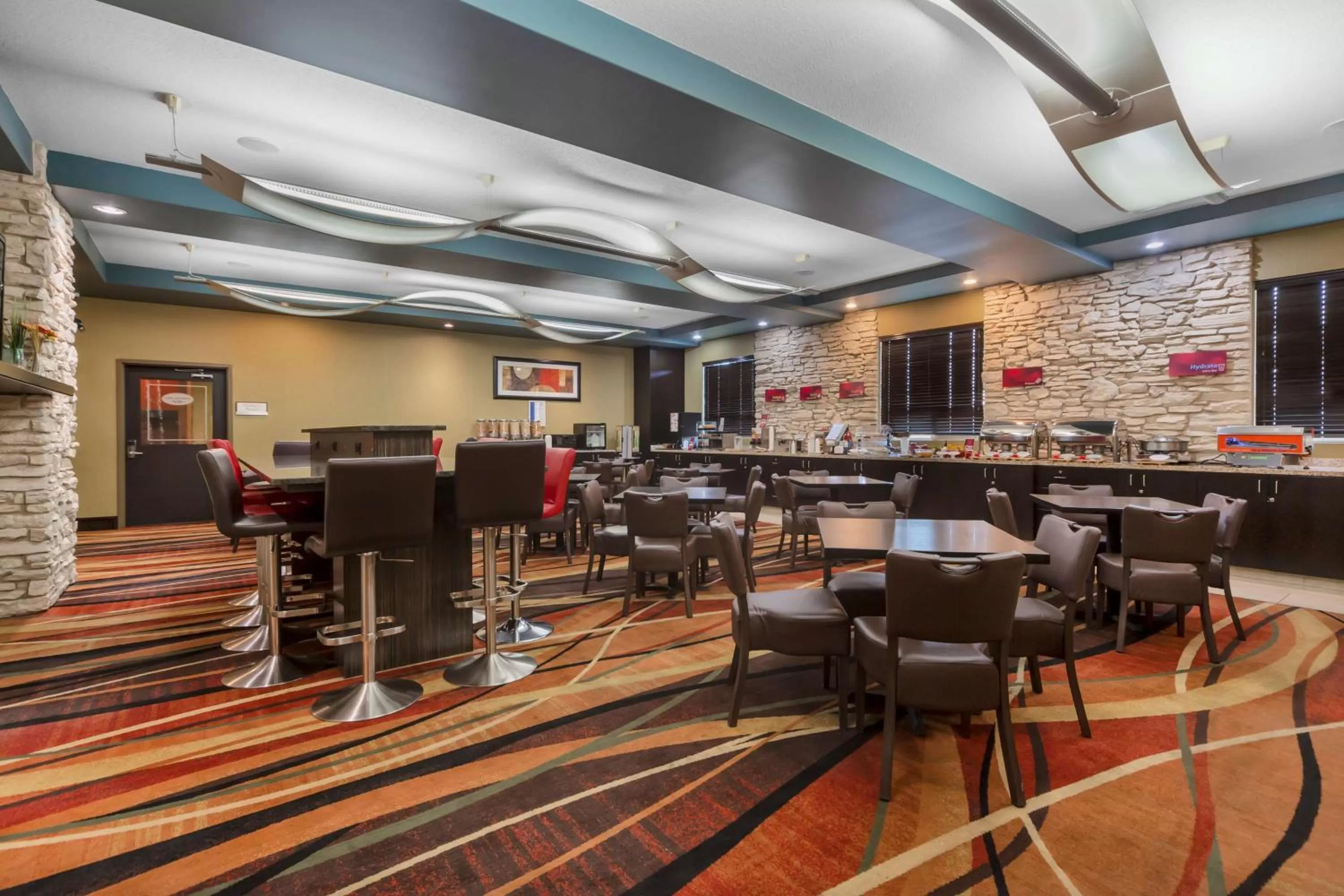 Breakfast in Best Western Plus Sherwood Park Inn & Suites