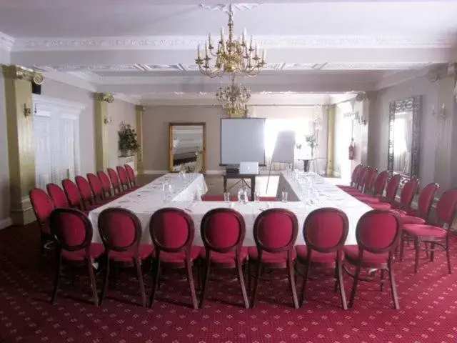 Business facilities in The Saracens Head Hotel