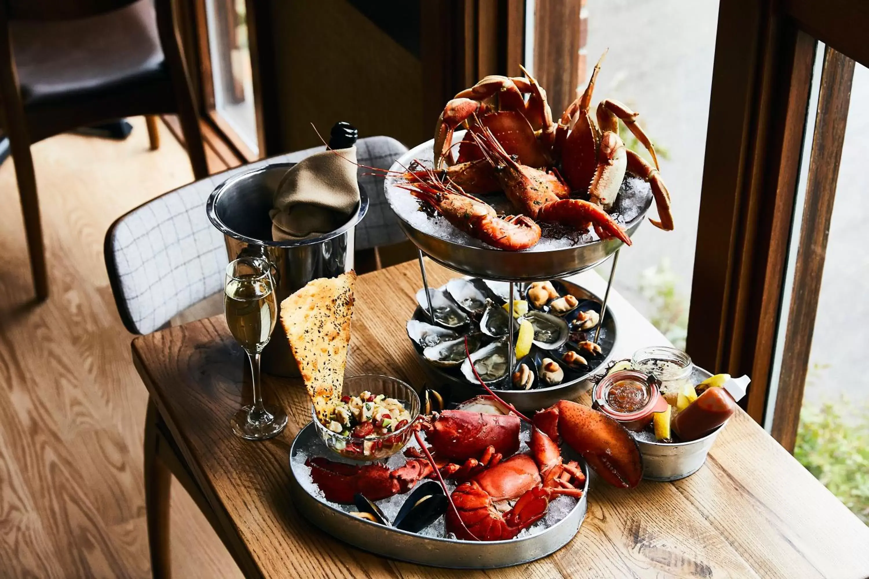 Restaurant/places to eat in Kimpton Riverplace Hotel by IHG Restaurant/places to eat in Kimpton Riverplace Hotel by IHG