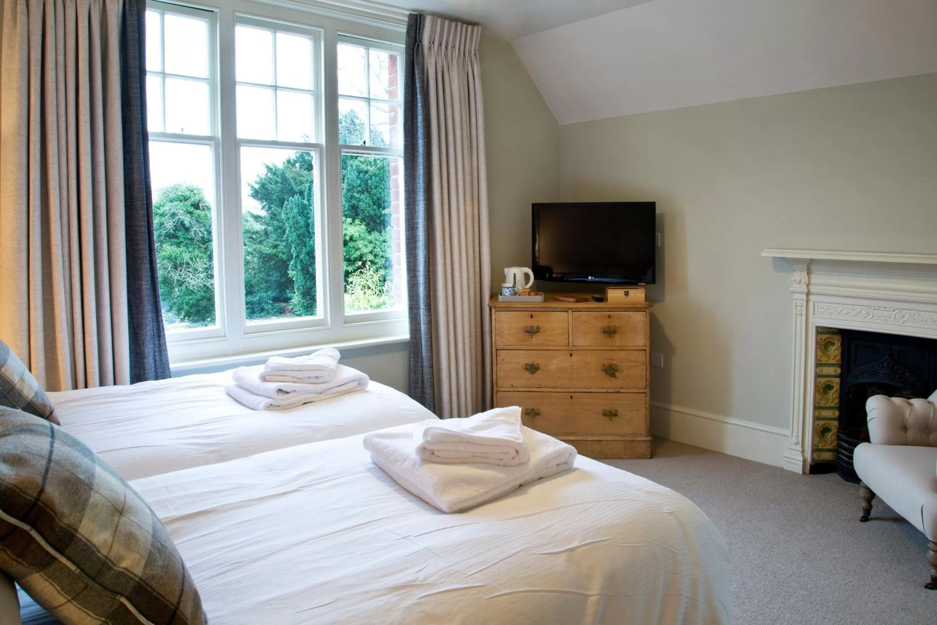 TV/Entertainment Center in Anchor Inn