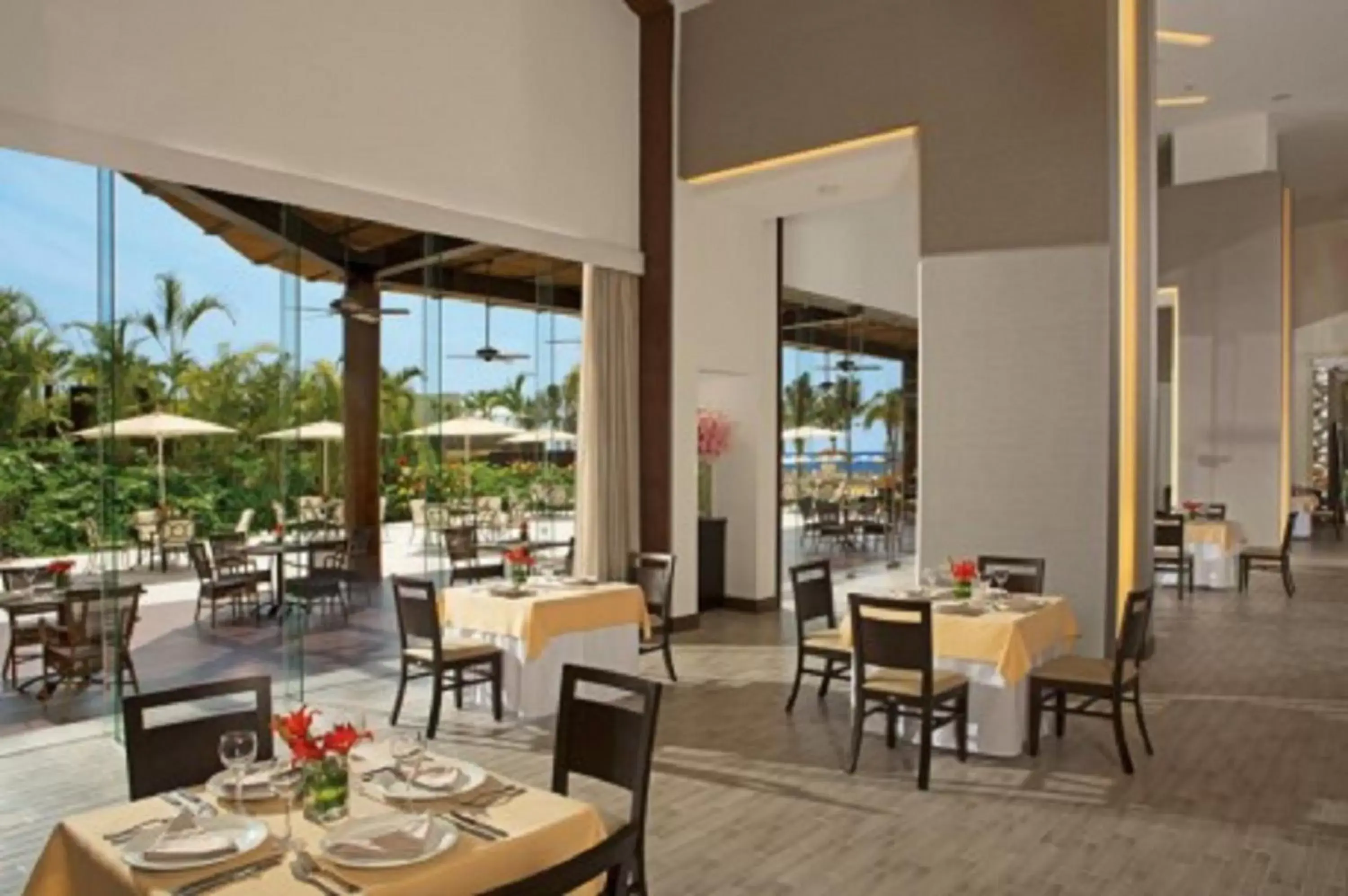 Breakfast, Restaurant/Places to Eat in Dreams Vallarta Bay Resorts & Spa - All Inclusive