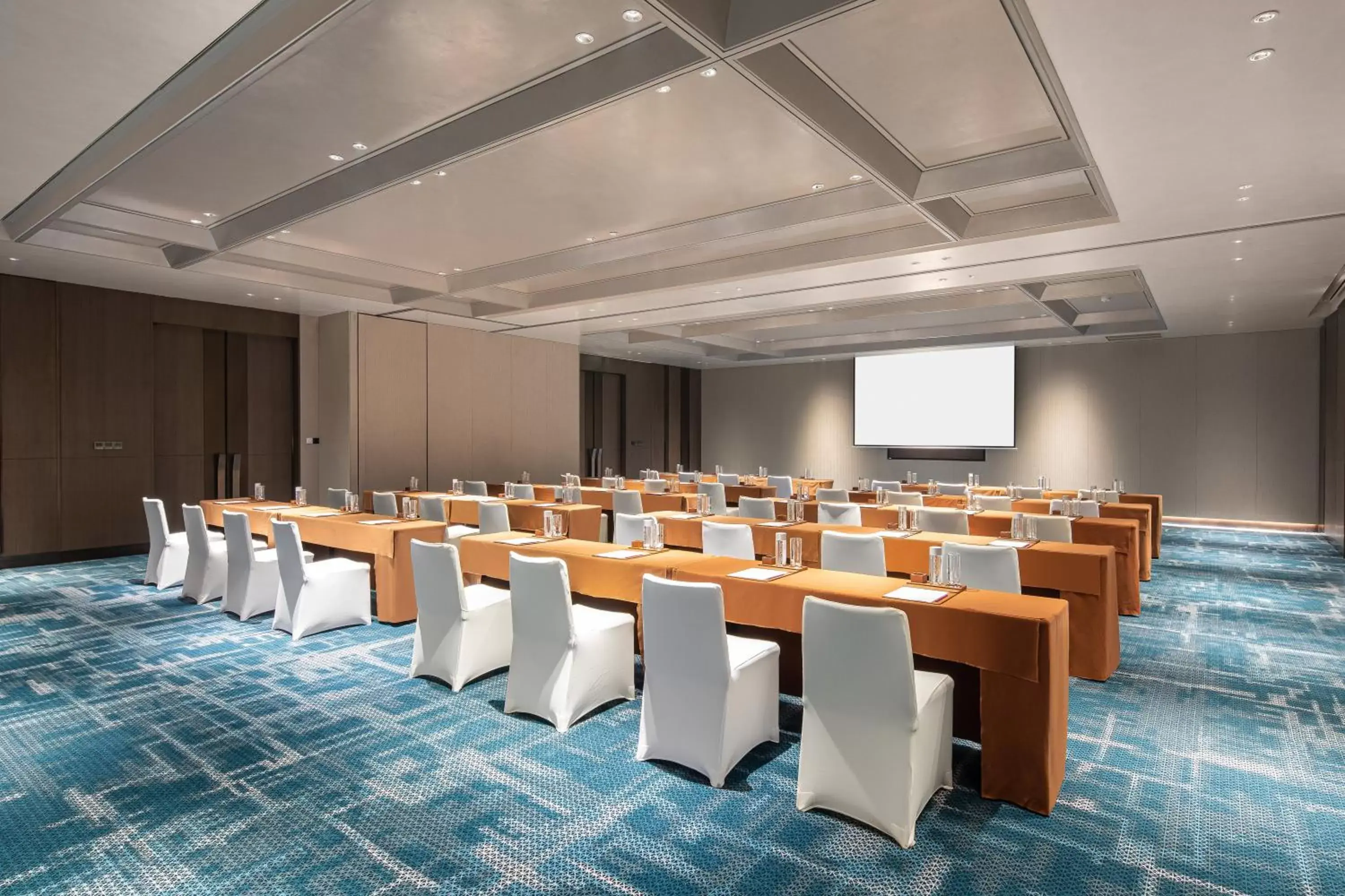 Meeting/conference room in Crowne Plaza Shanghai Hongqiao, an IHG Hotel