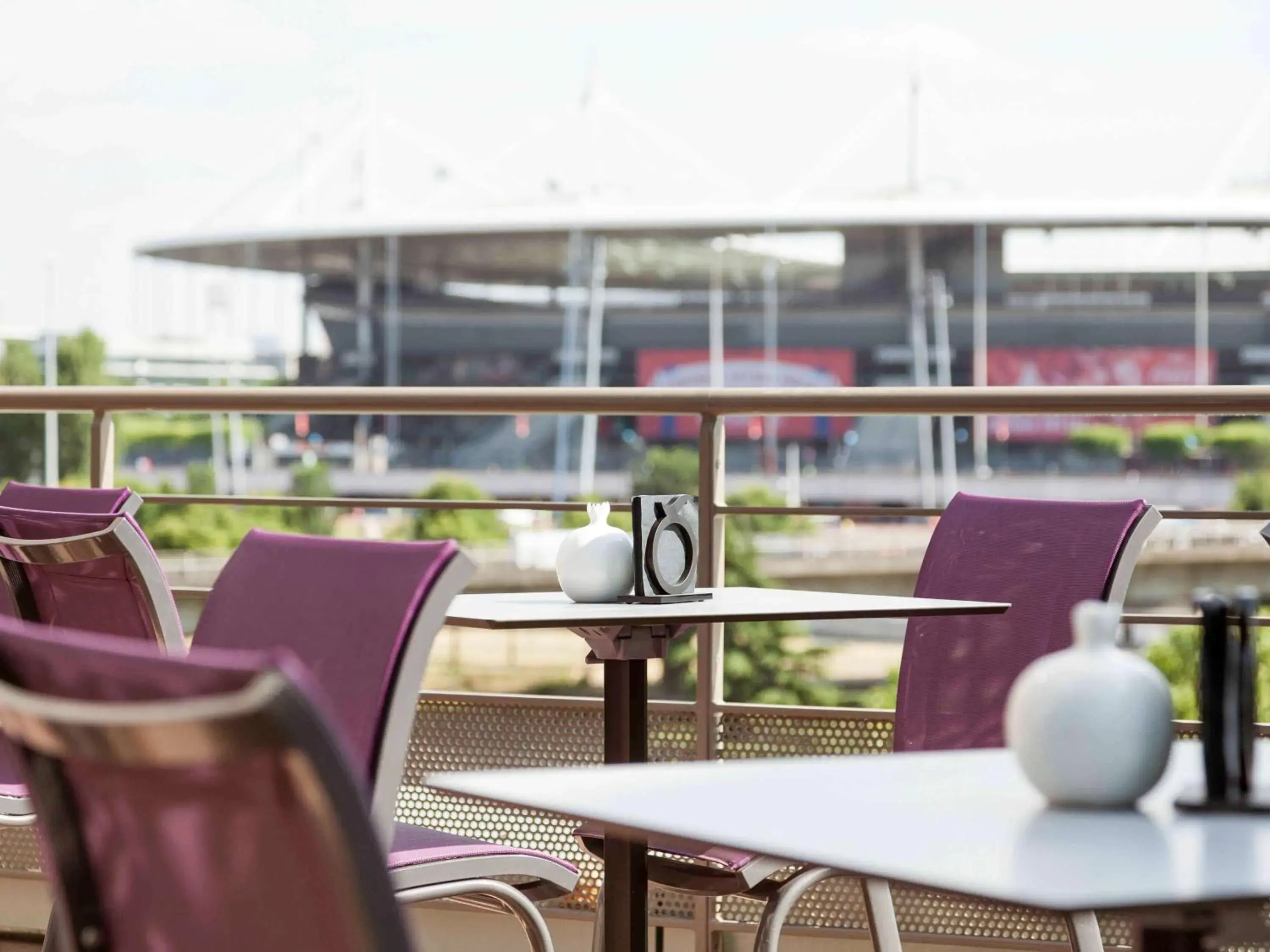 Lounge or bar in Novotel Paris Saint Denis Stade Basilique