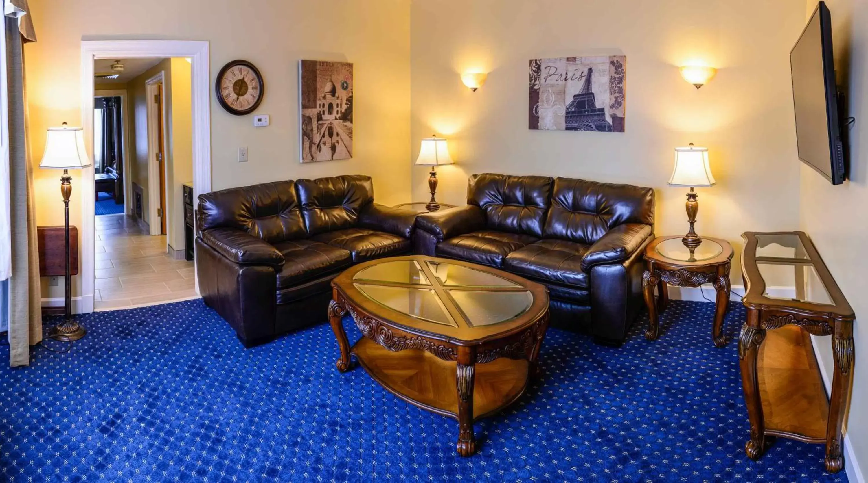 Seating Area in Asbury Inn & Suites