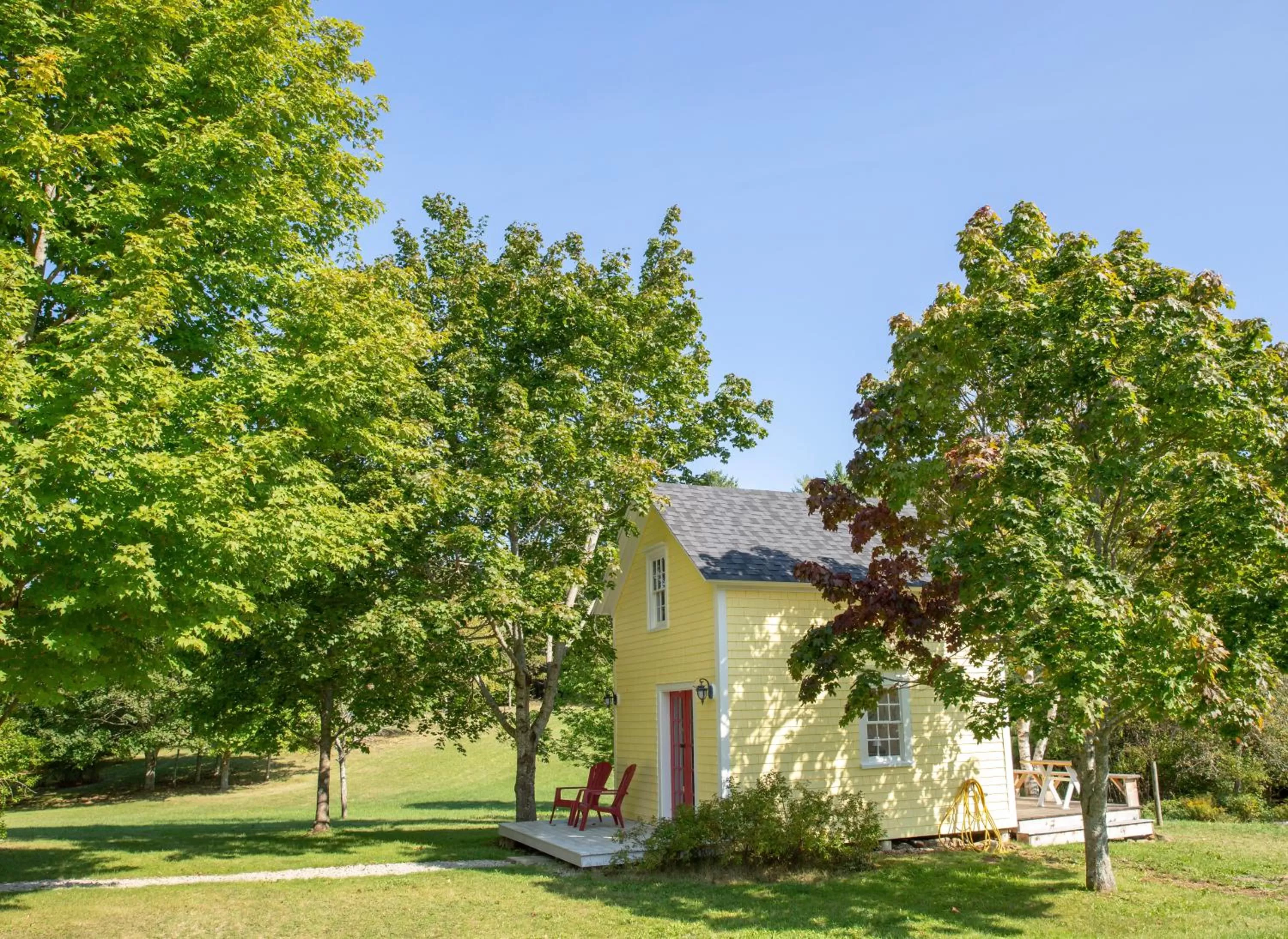 Garden view in River Ridge Lodge