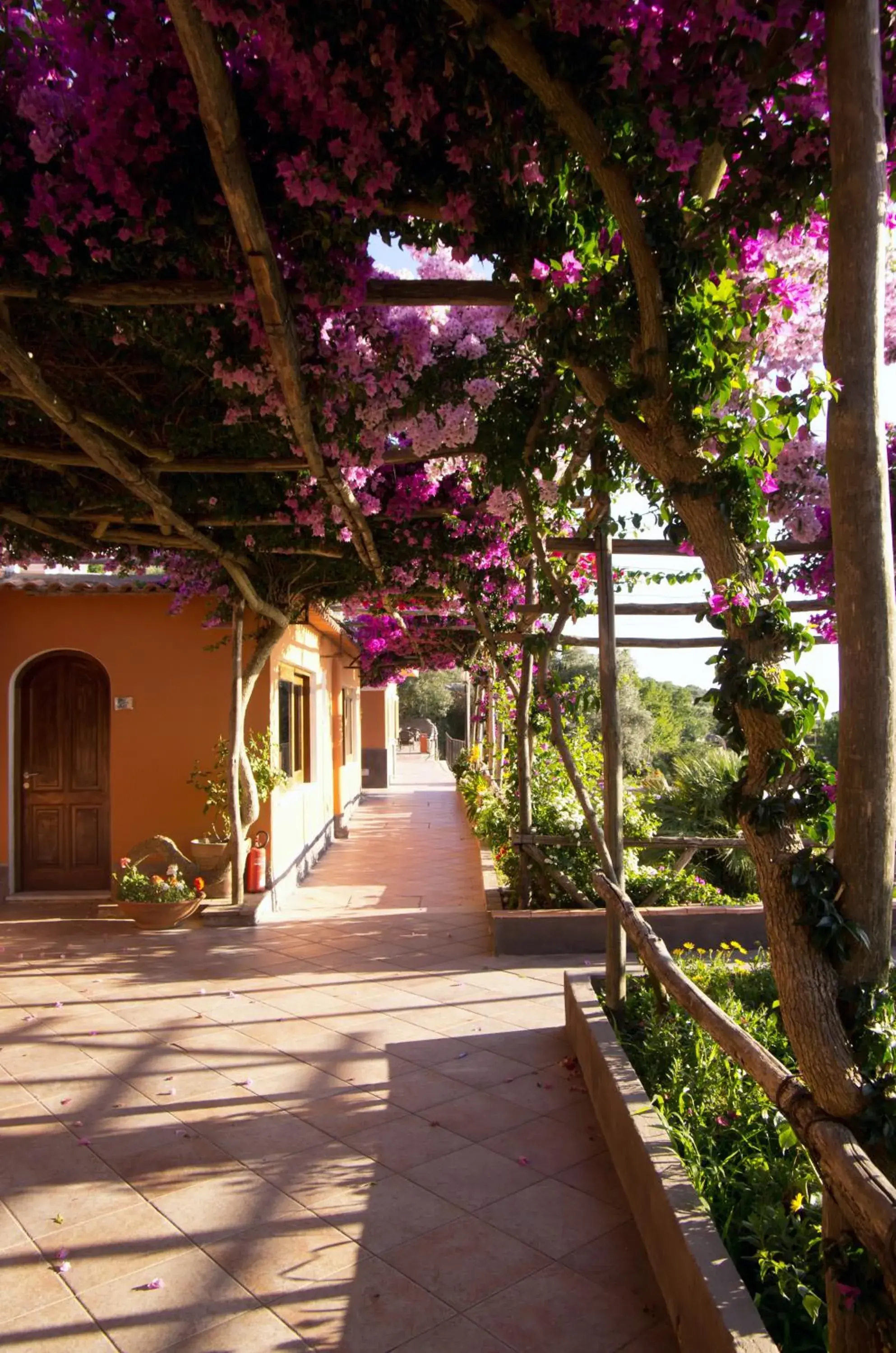 Facade/entrance in Hotel Il Girasole