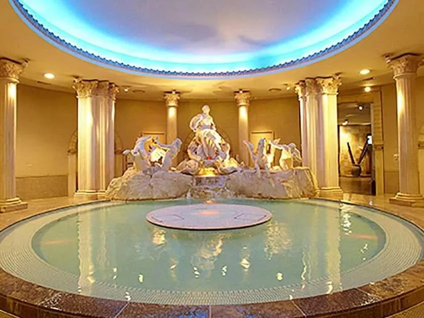 Nearby landmark in HOTEL HILLARYS Shinsaibashi