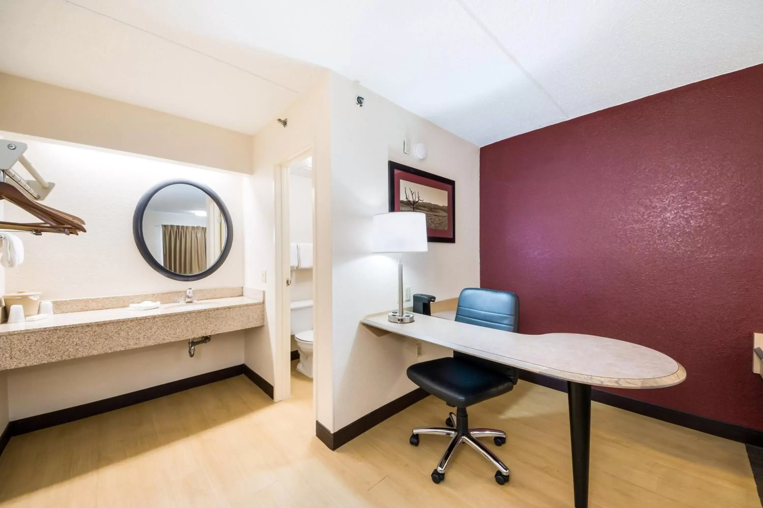 Bedroom, Bed in Red Roof Inn Laredo Bedroom, Bed in Red Roof Inn Laredo