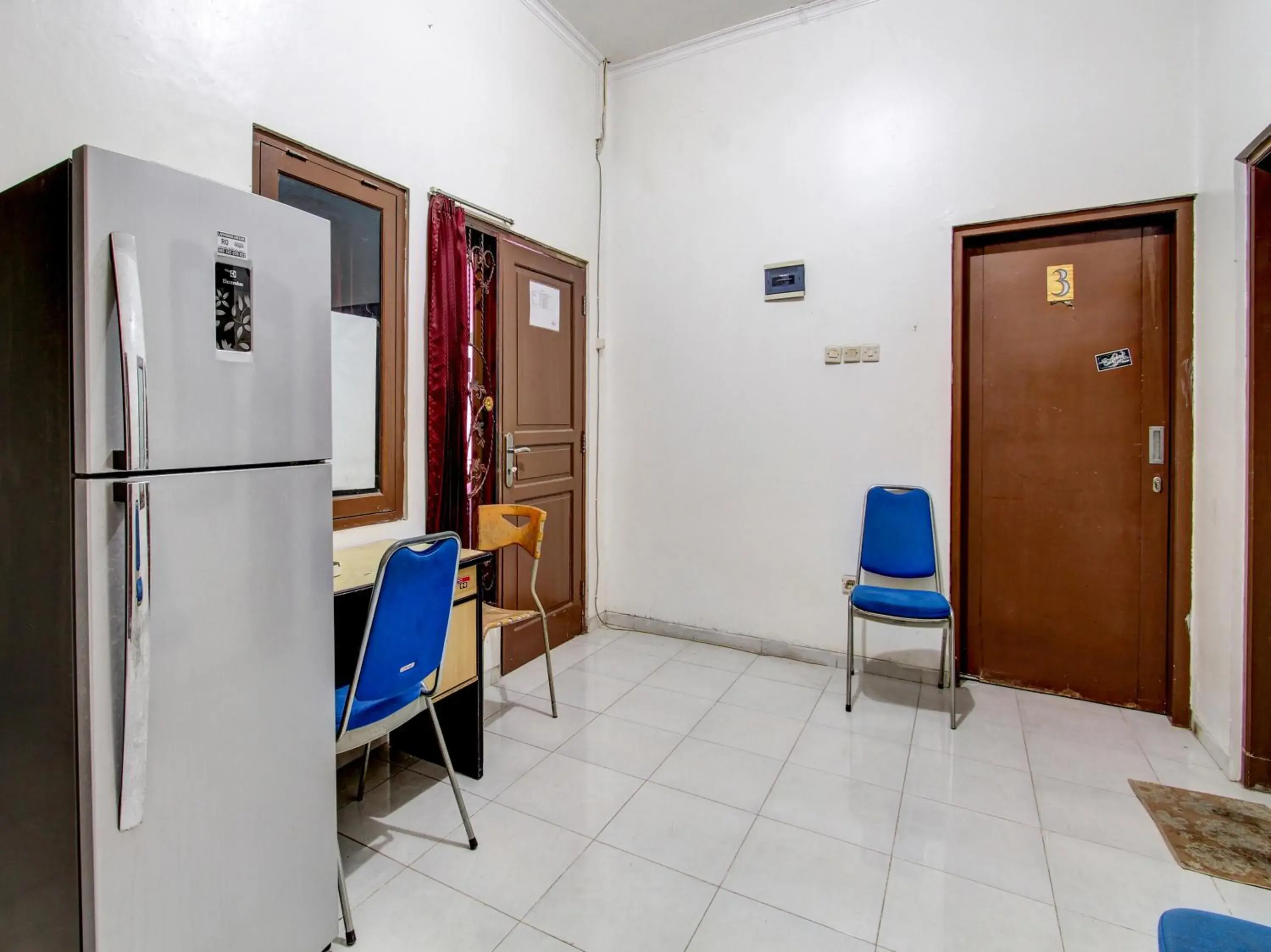Area and facilities in OYO 92511 Dias Guesthouse Syariah