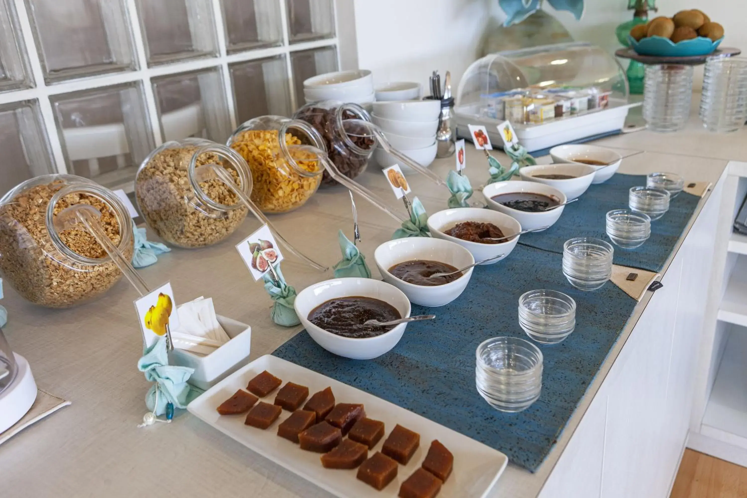 Continental breakfast in Hotel Casa Do Outeiro