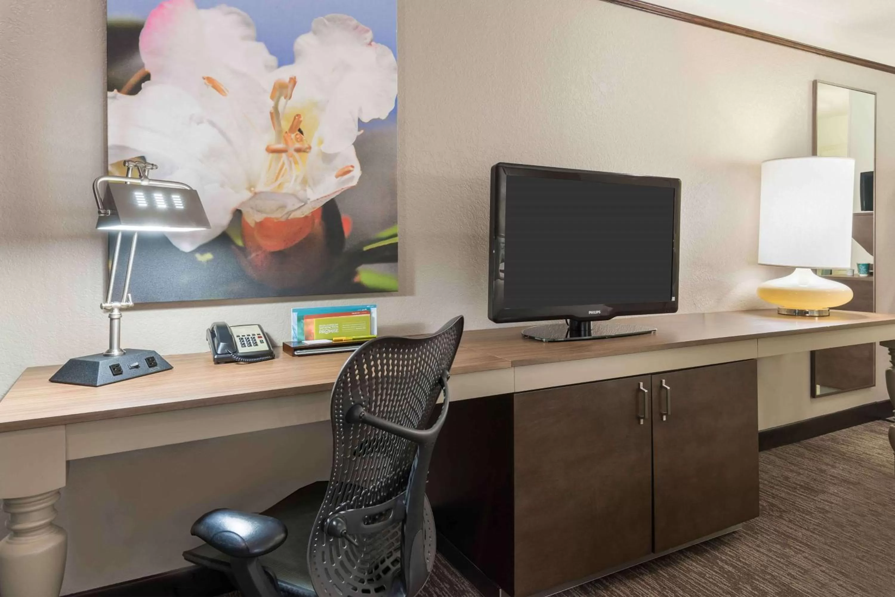 Bedroom in Hilton Garden Inn Wilmington Mayfaire Town Center