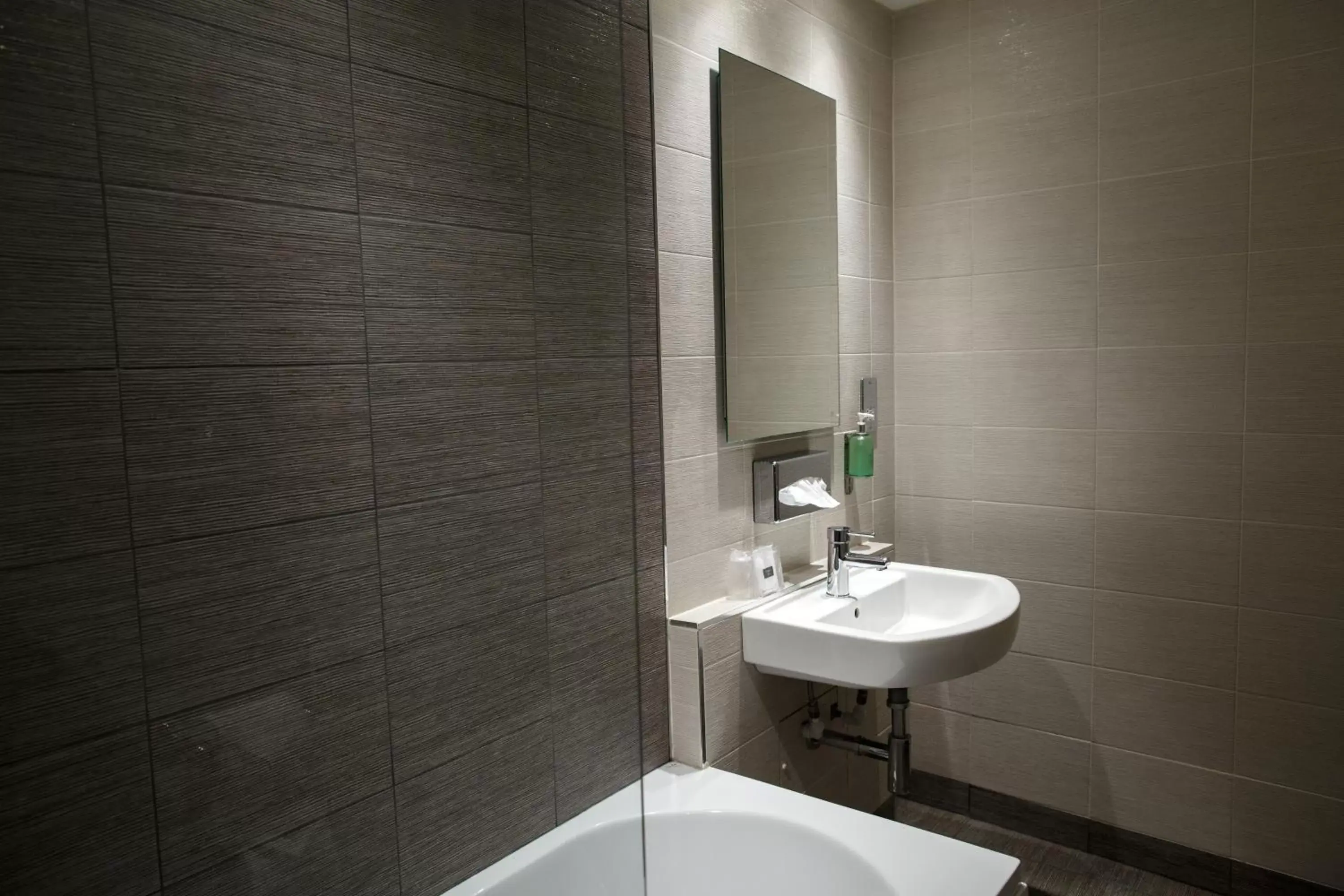 Bathroom in Best Western Lichfield City Centre The George Hotel