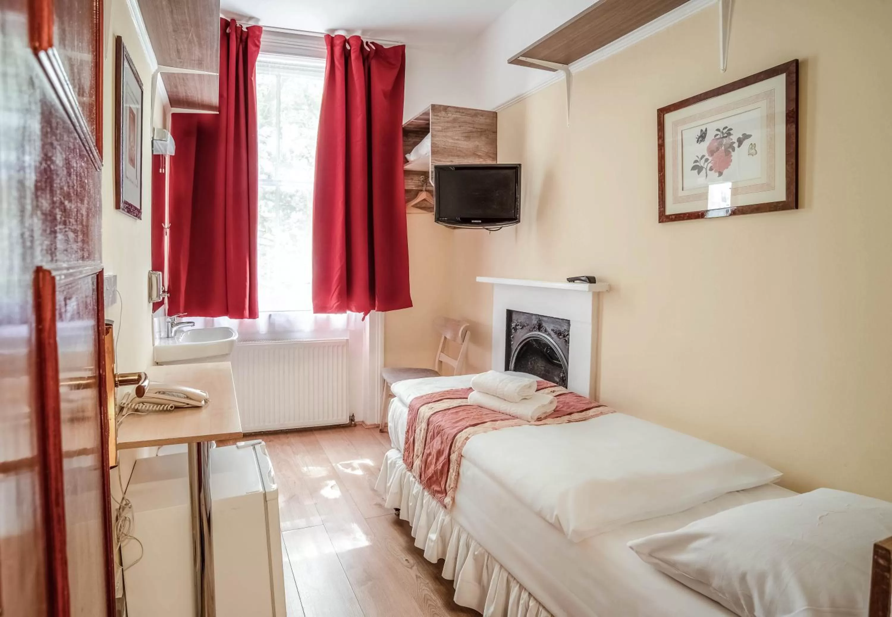 Bed in Shakespeare Hotel