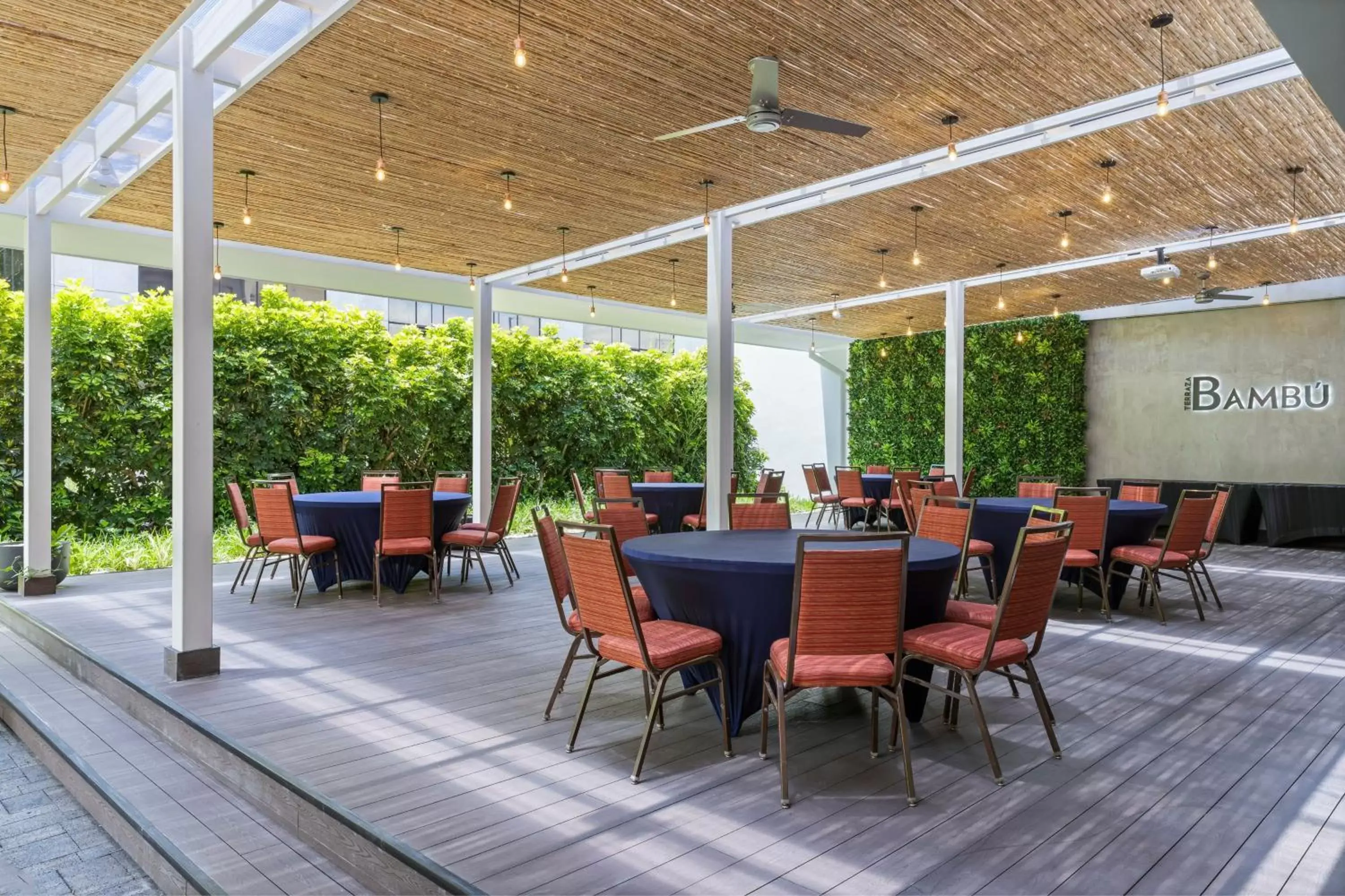 Meeting/conference room, Restaurant/Places to Eat in Courtyard by Marriott San Jose Escazu