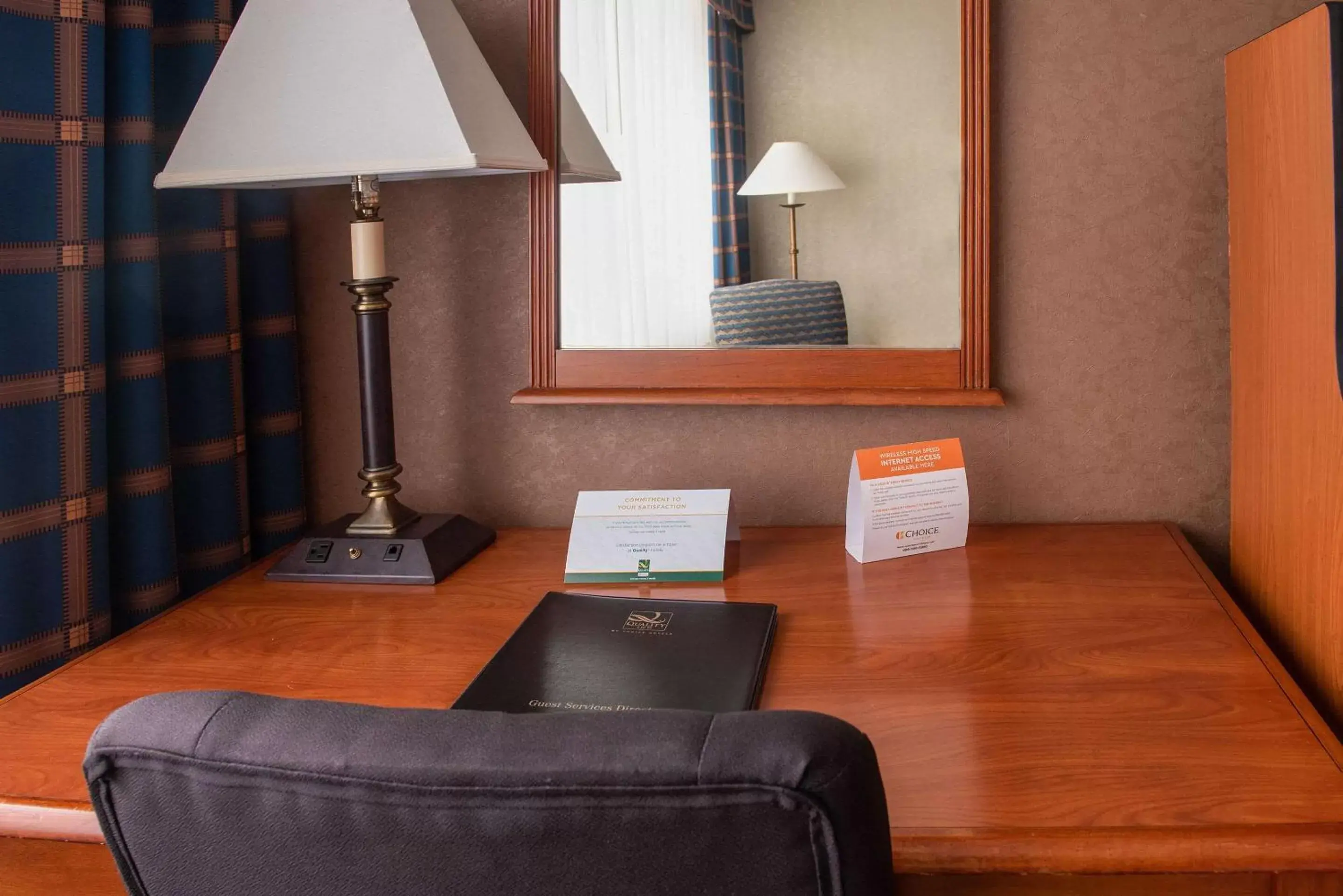 Photo of the whole room, Seating Area in Quality Inn Beckley