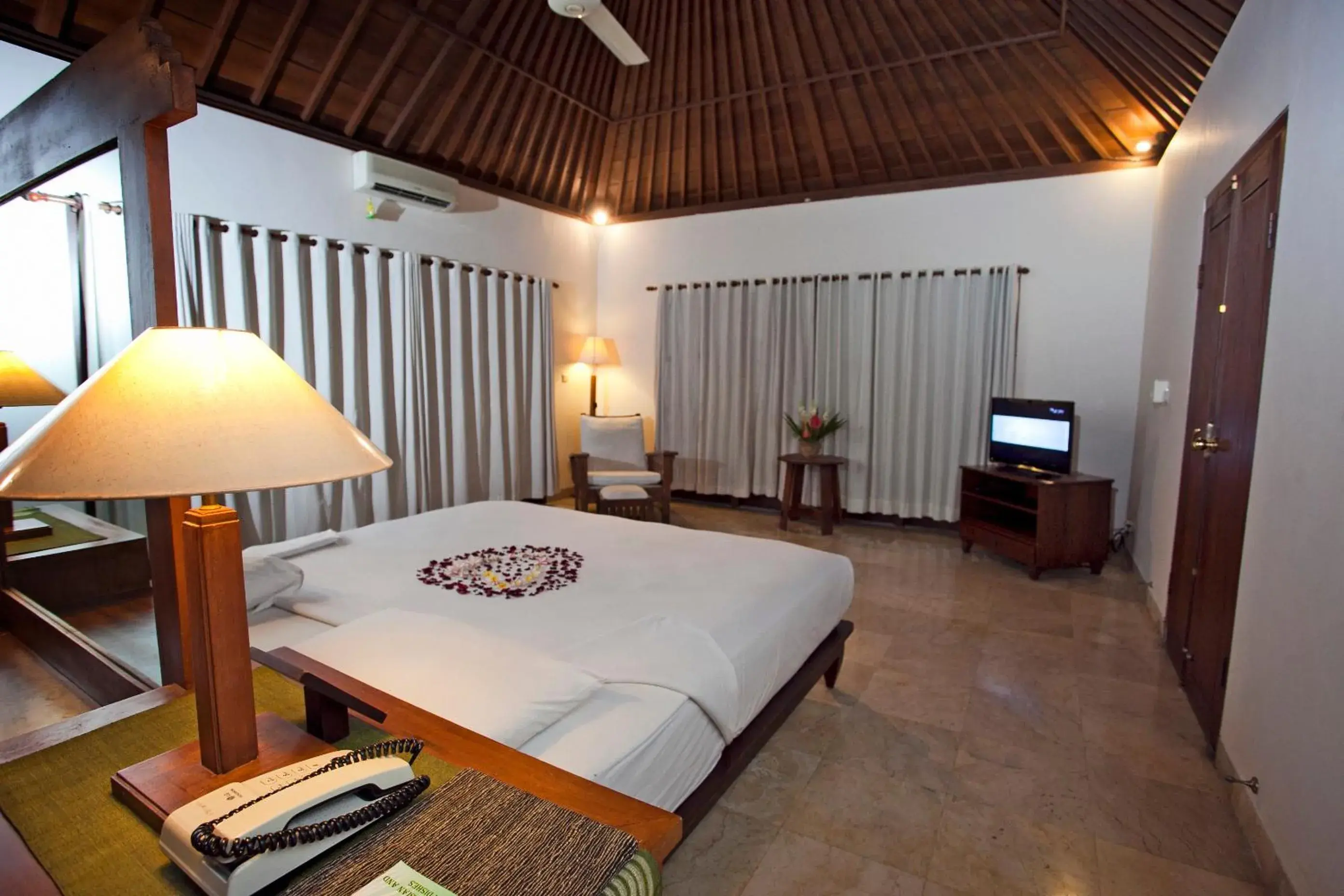 Bedroom, Bed in Natah Bale Villas