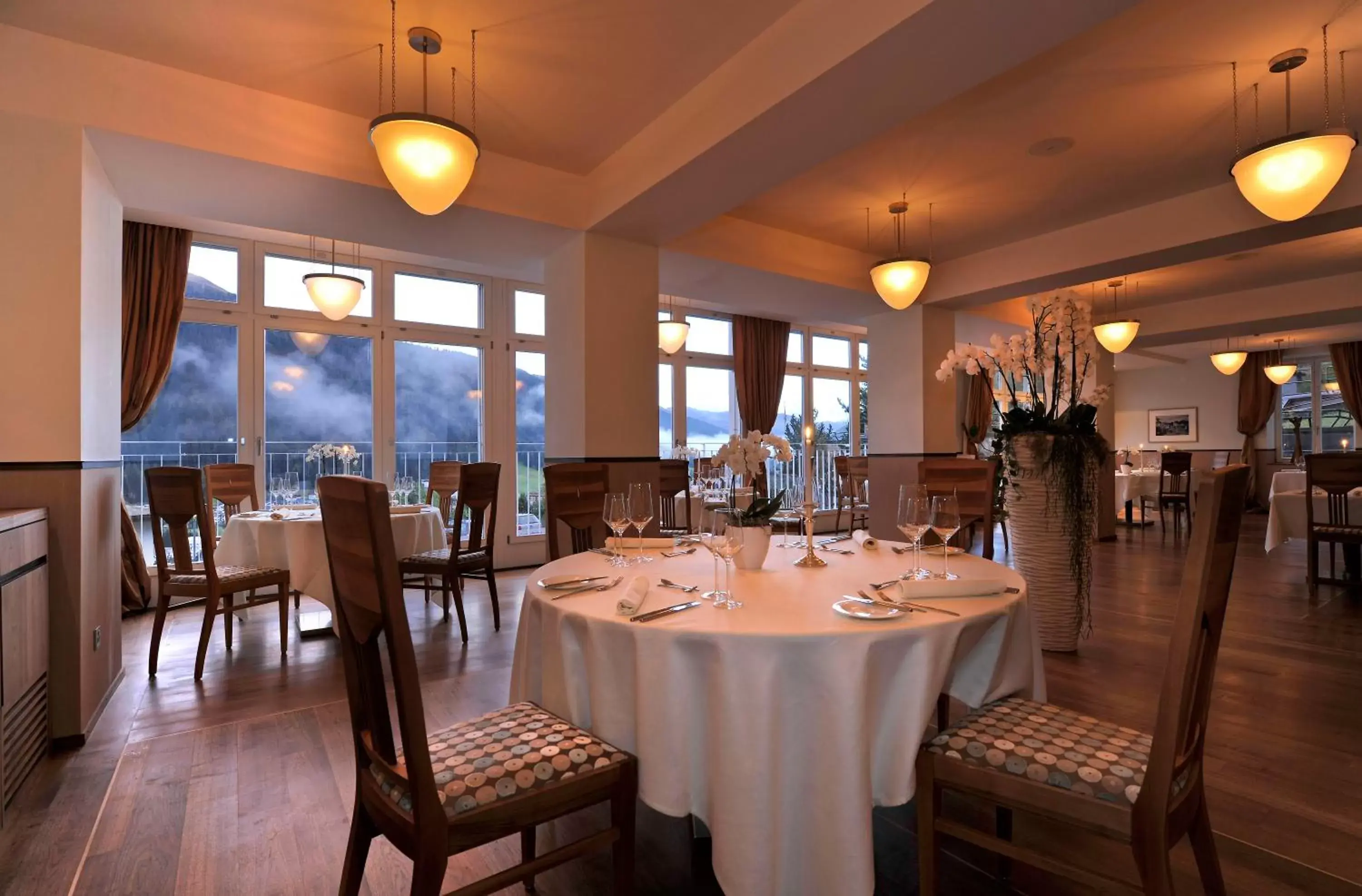 Restaurant/Places to Eat in Waldhotel & SPA Davos - for body & soul