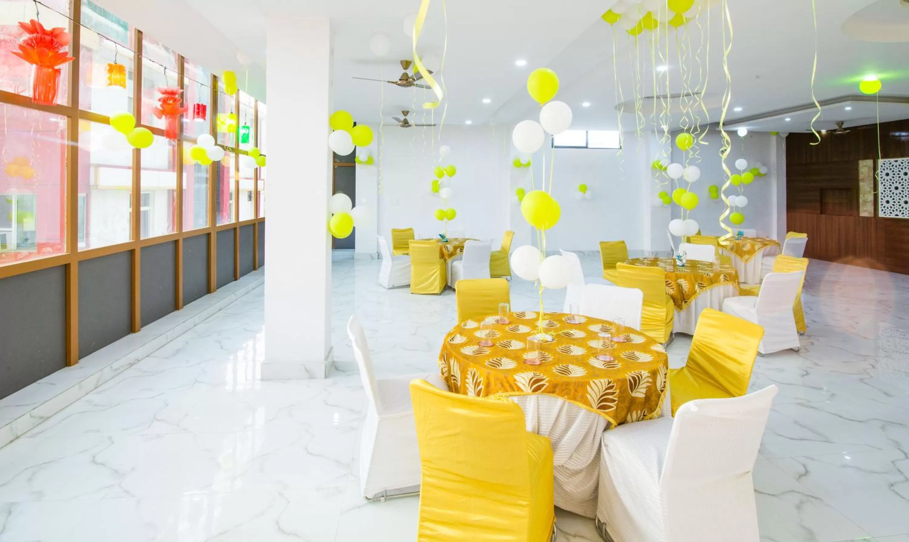 Banquet/Function facilities, Banquet Facilities in FabHotel Prime Sumanglam