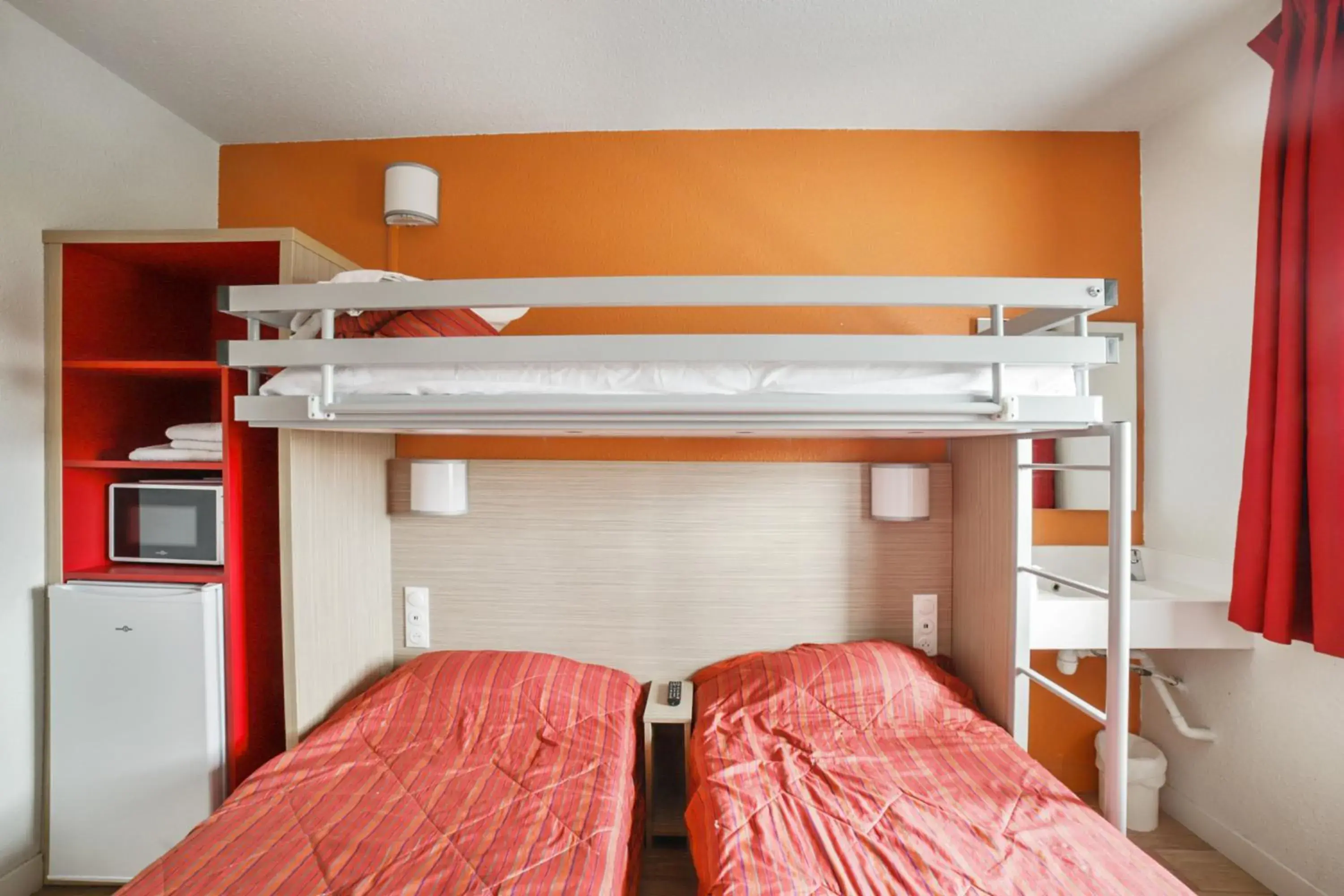 Bed, Bunk Bed in Premiere Classe Angers Est - St Barthelemy D'Anjou
