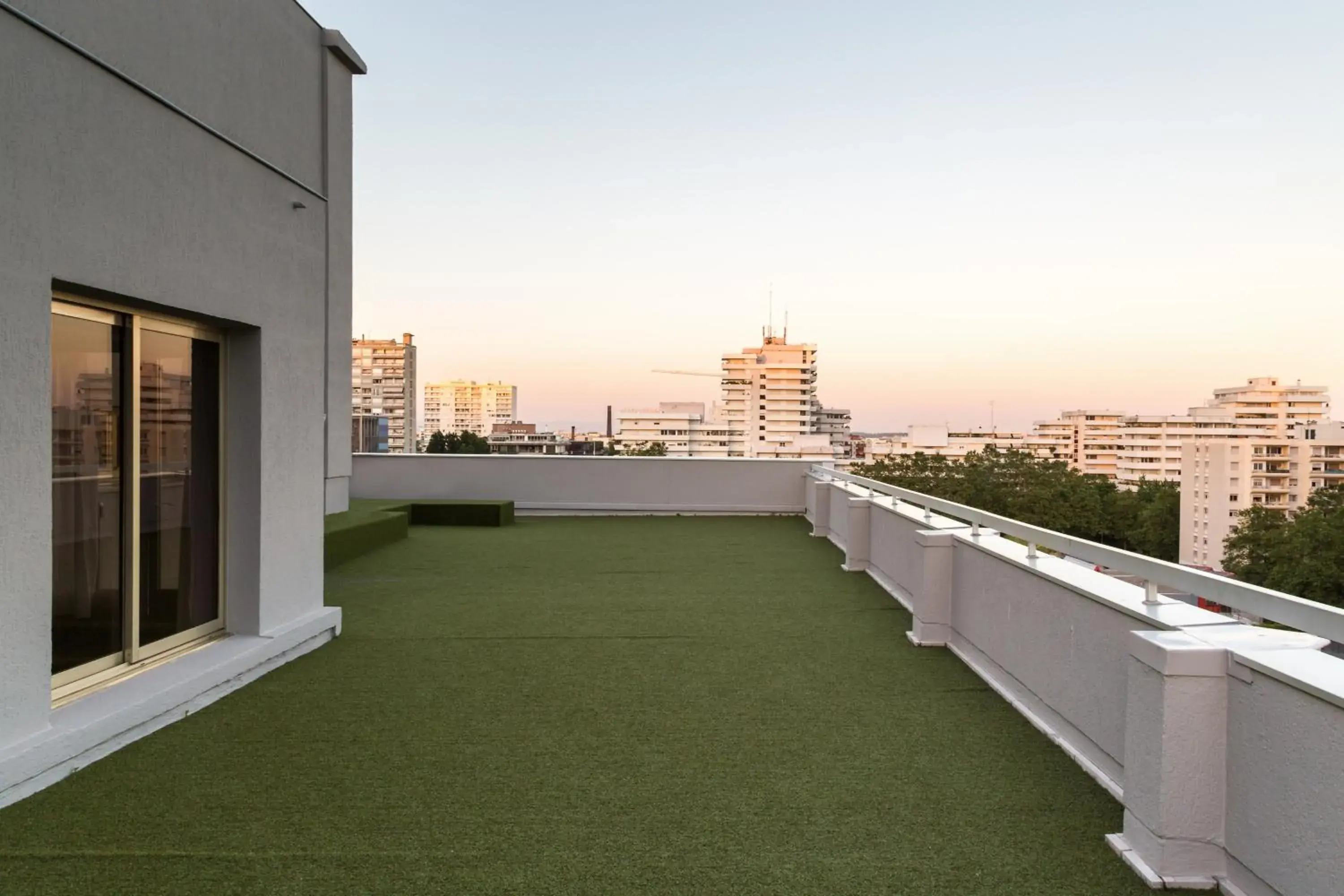 Balcony/Terrace in Hotel des Congres